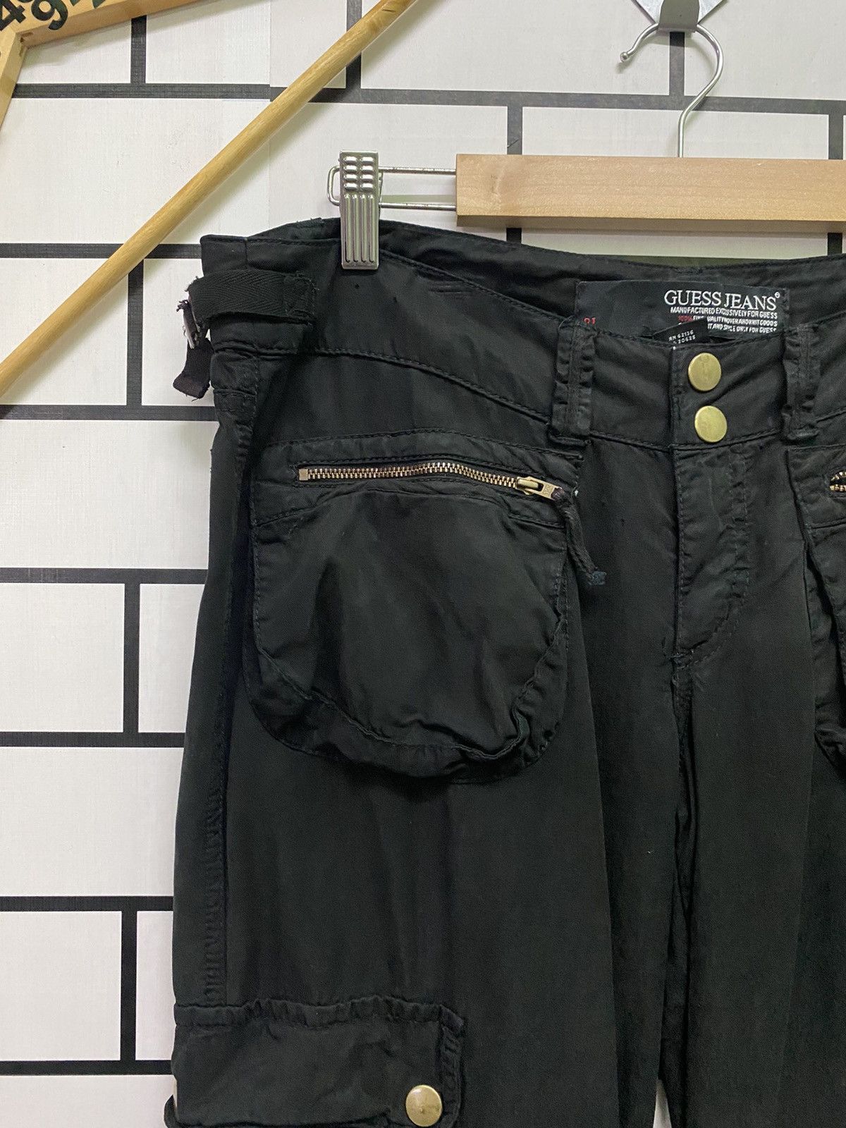 Designer × Guess CARGO GUESS MULTIPOCKET LOW RISE NYLON PANTS Size US 34 / EU 50 - 4 Thumbnail