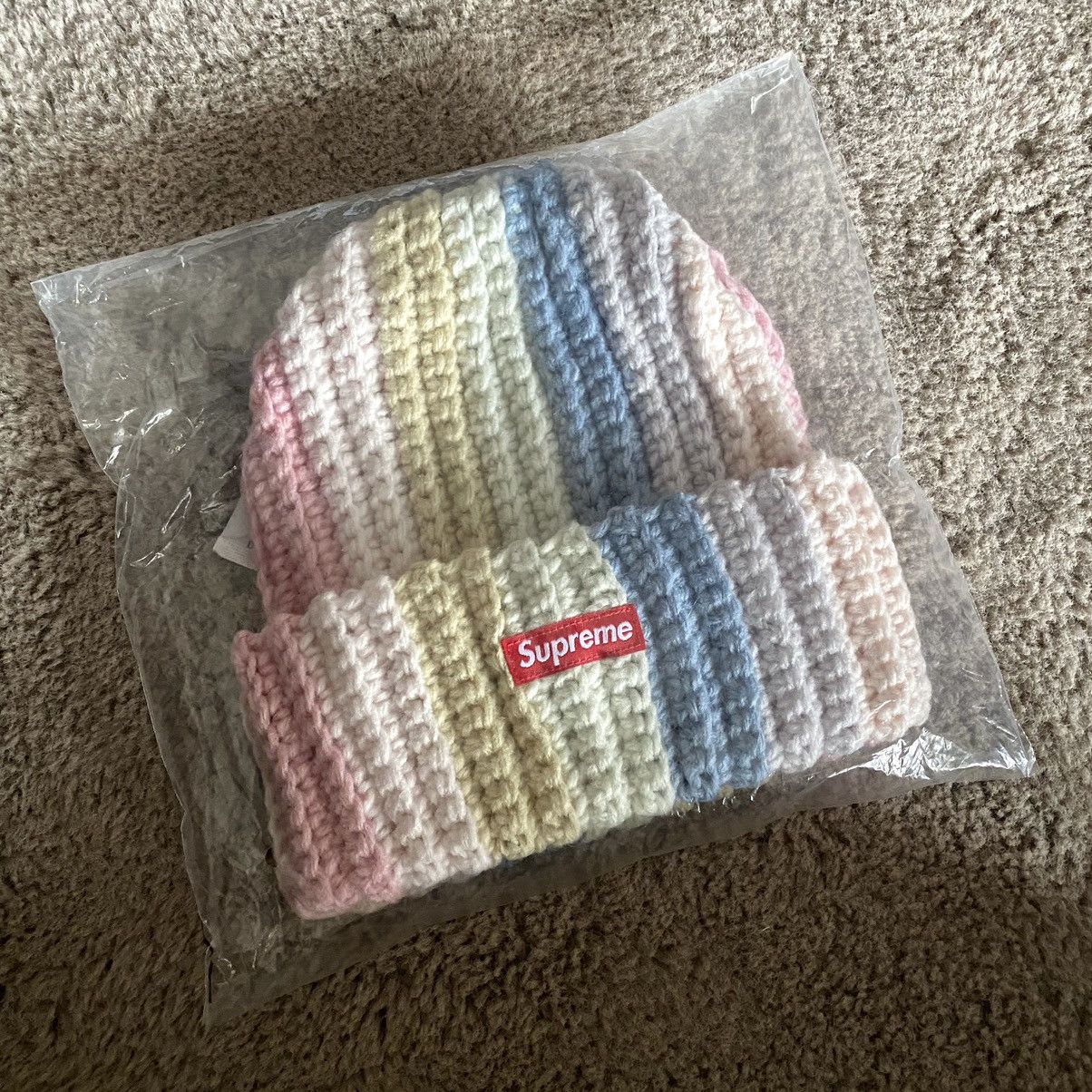 Supreme Crochet Beanie Pink （Pre-owned Supreme Gradient