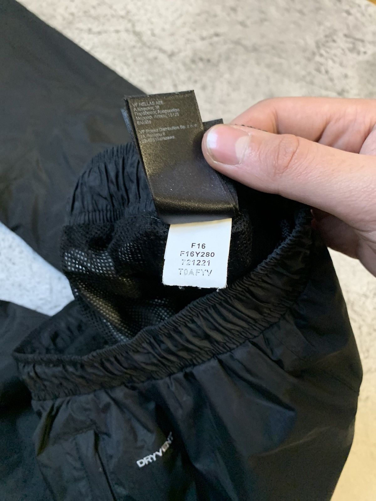 The North Face The north face hyvent/dryvent gorpcore drill black pants Size US 29 - 8 Thumbnail