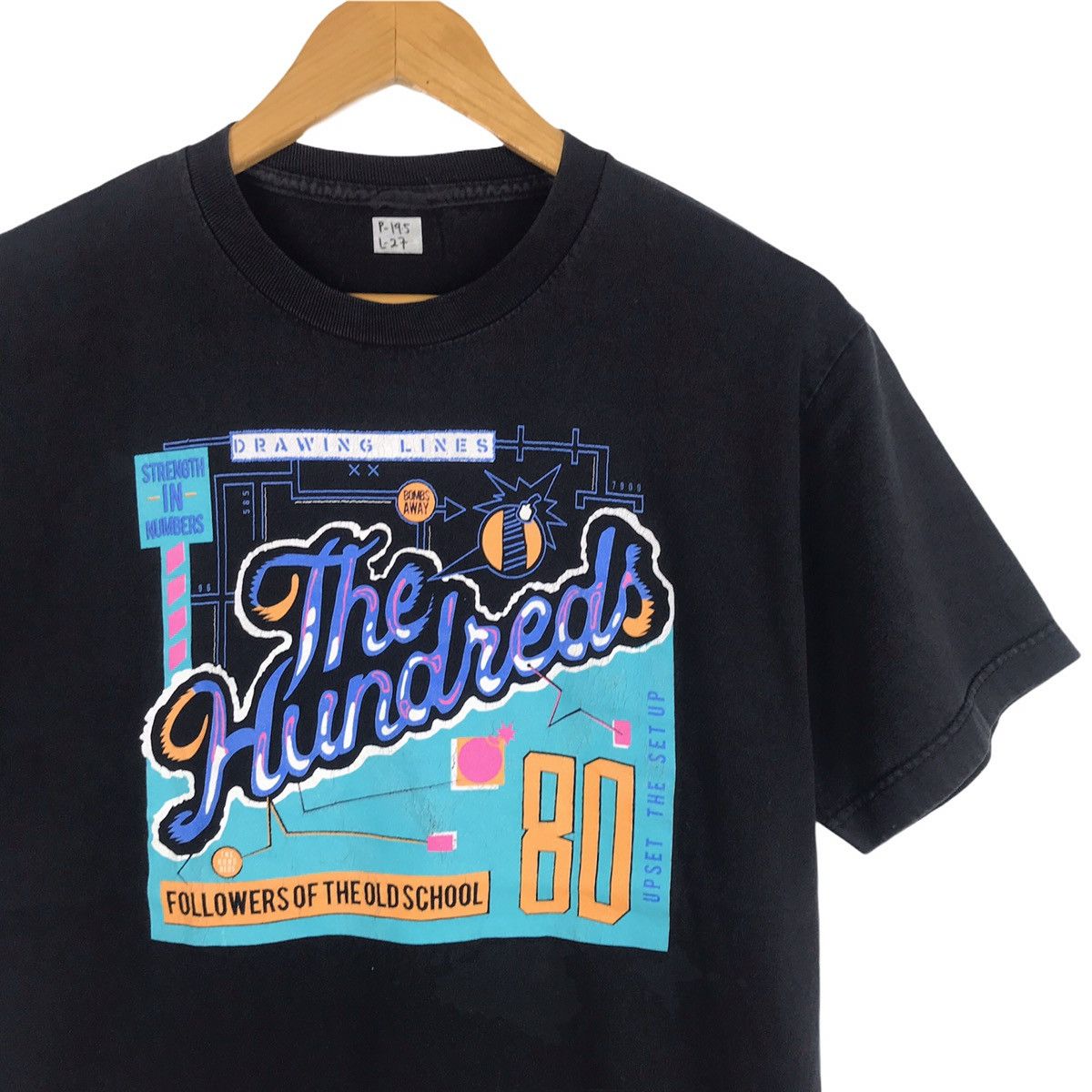 The Hundreds Distressed The Hundreds “Followers of the old school” Size US M / EU 48-50 / 2 - 3 Thumbnail