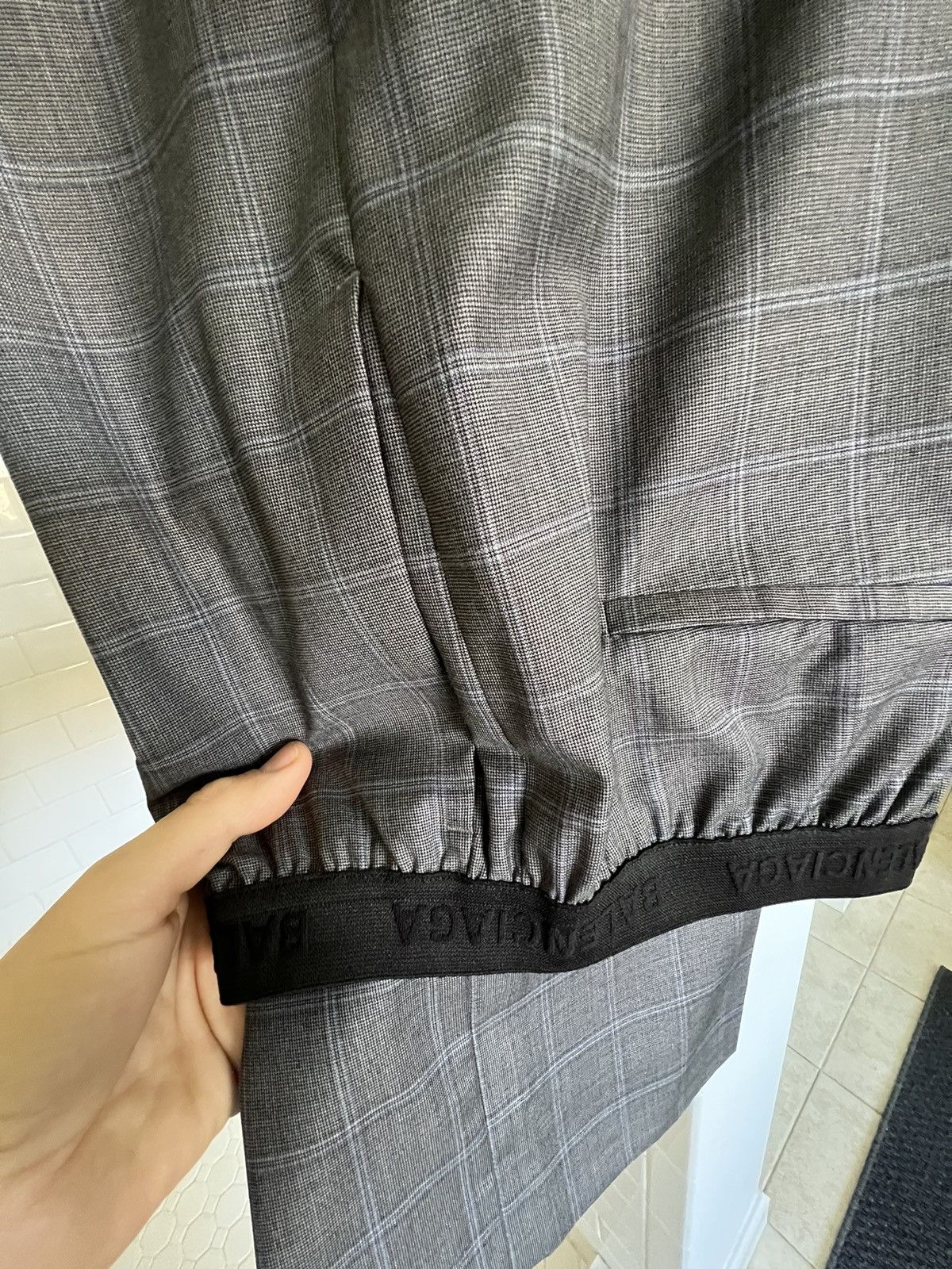 Balenciaga Balenciaga Fluid Elastic Waist Pants Size US 44 / EU 60 - 2 Thumbnail