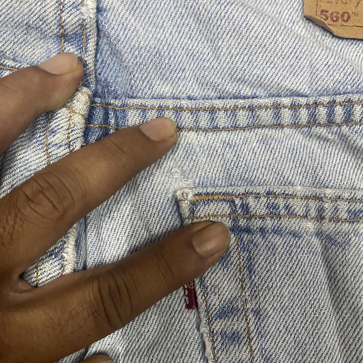 Jean × Levi's × Vintage Vintage Levis 560 Loose Fit Tapered Leg Light Washed Jeans Size US 40 / EU 56 - 12 Thumbnail