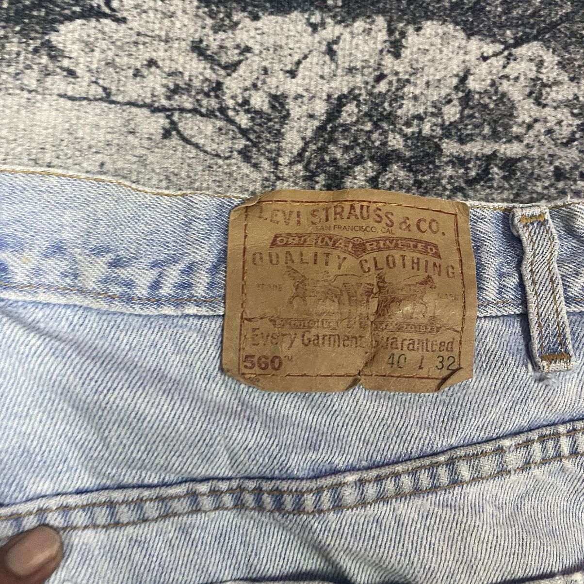 Jean × Levi's × Vintage Vintage Levis 560 Loose Fit Tapered Leg Light Washed Jeans Size US 40 / EU 56 - 13 Thumbnail