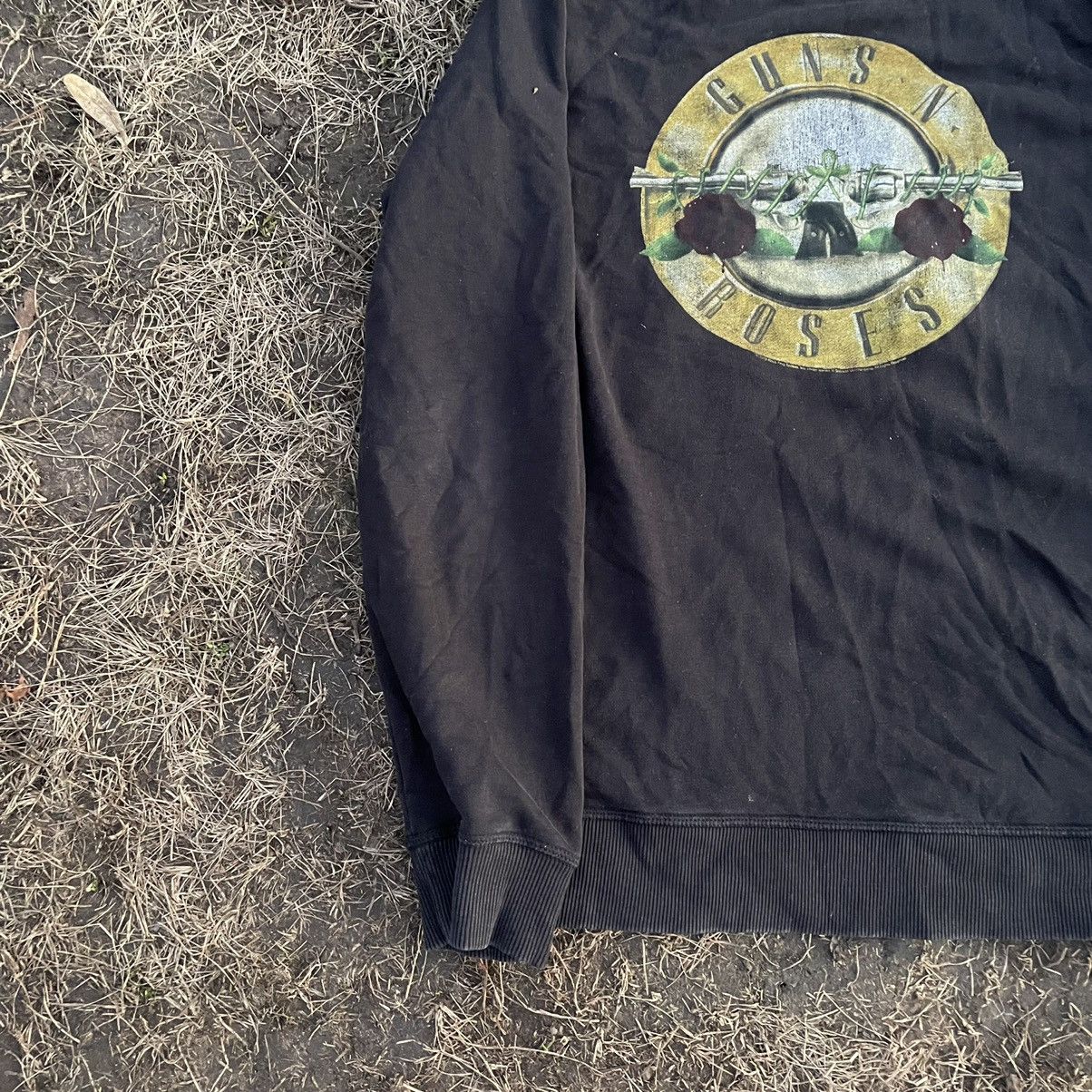 Vintage Vintage 90s Guns N Roses Sun Faded Band Tee Grunge Baggy L Size US L / EU 52-54 / 3 - 2 Thumbnail
