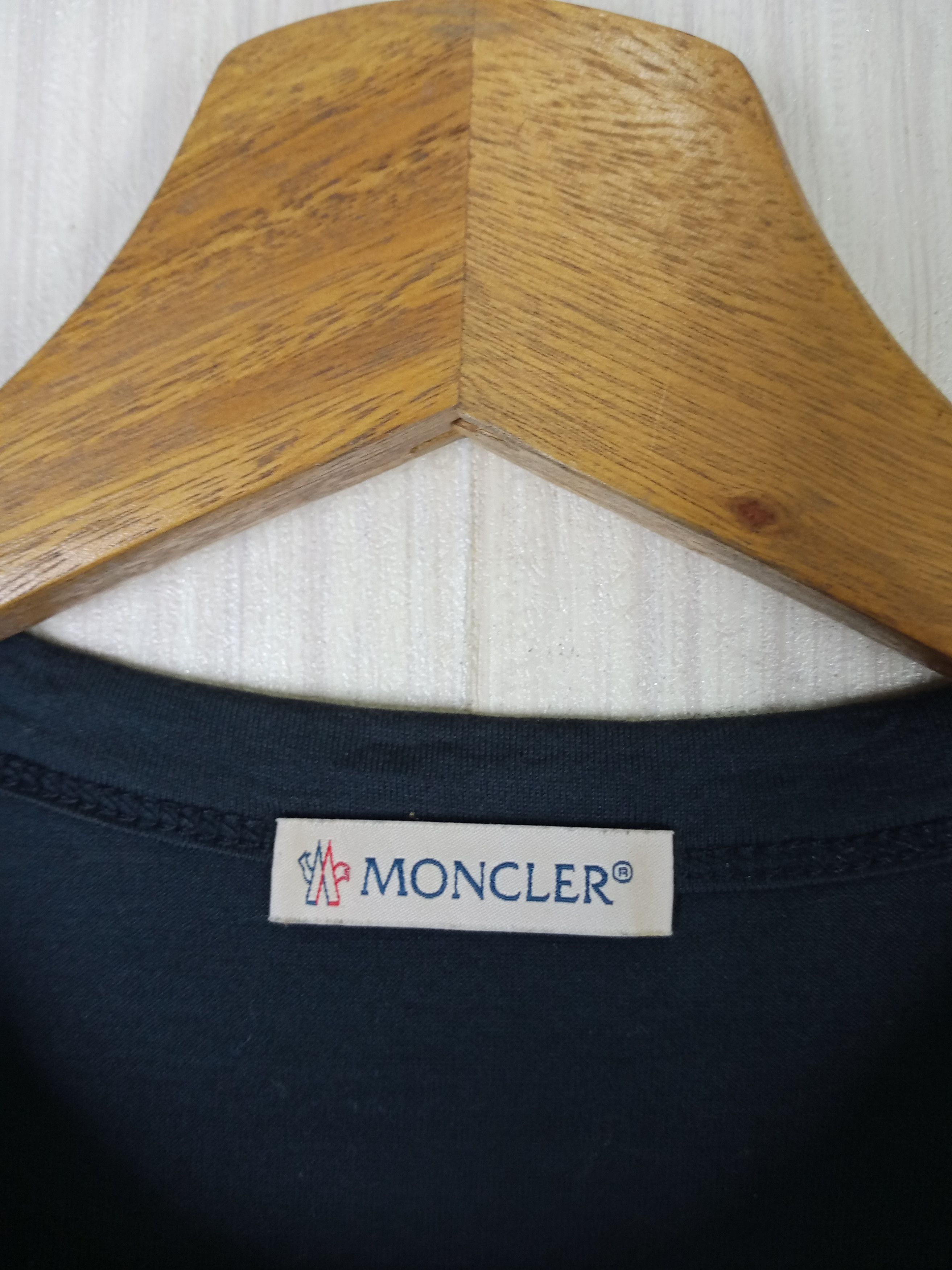 Moncler Moncler Maglia Tshirt Size XS / US 0-2 / IT 36-38 - 14 Thumbnail