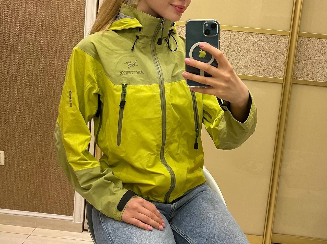 Image of Arc'teryx Arcteryx Beta Ar Gore Tex Xcr Women's Small Wasabi in Acid Green