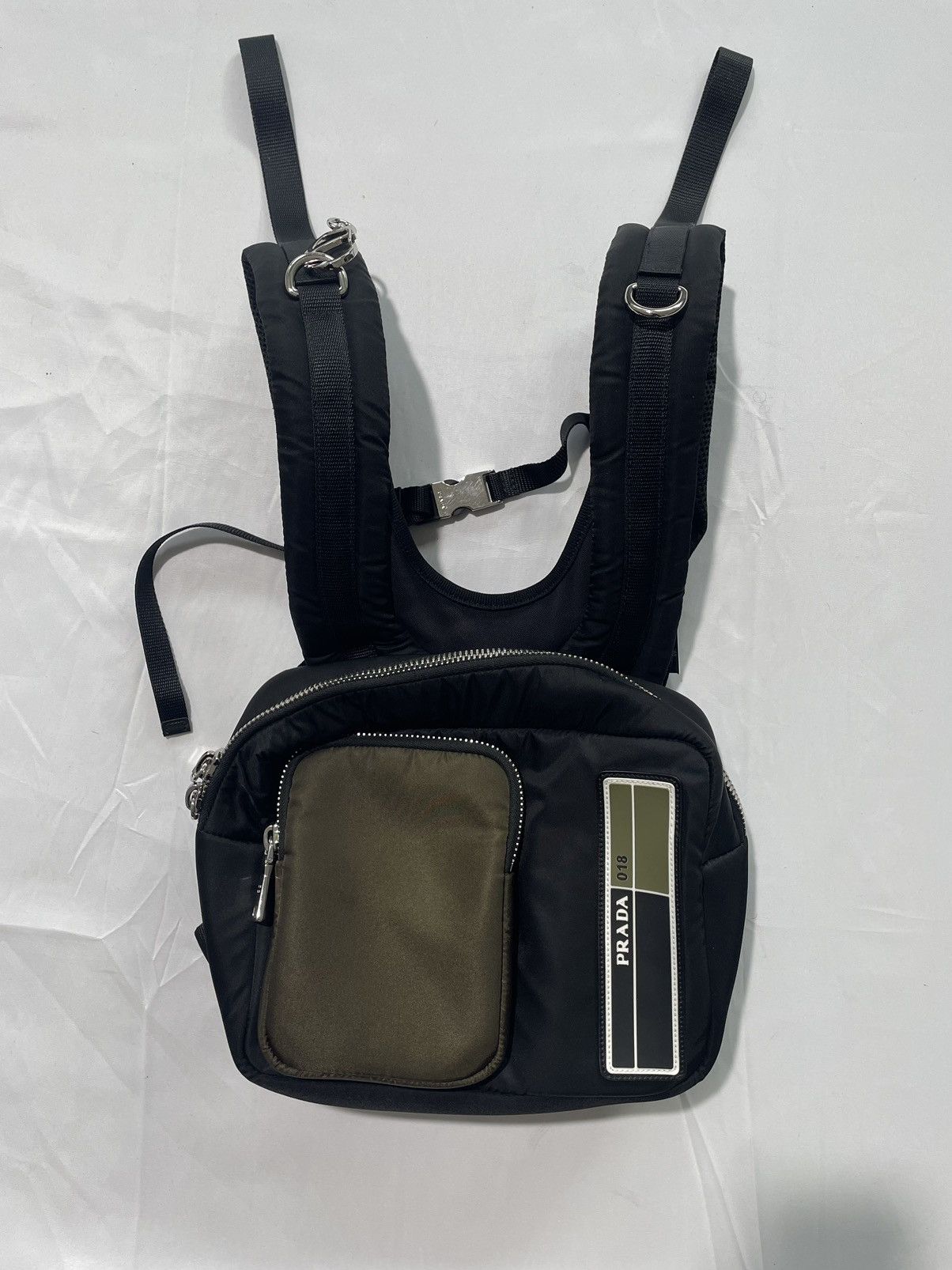 image of Prada Re-Nylon Tessuto Chest-Rig Bag in Black, Men's