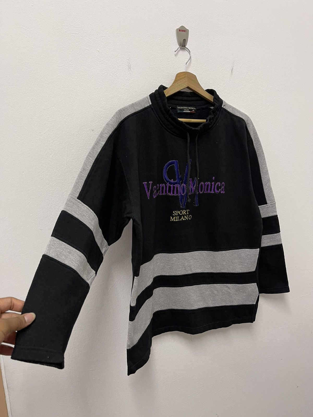 Japanese Brand × Vintage Vintage Valentino Monica Spell Out Embroidery Sweatshirt Size US M / EU 48-50 / 2 - 3 Thumbnail
