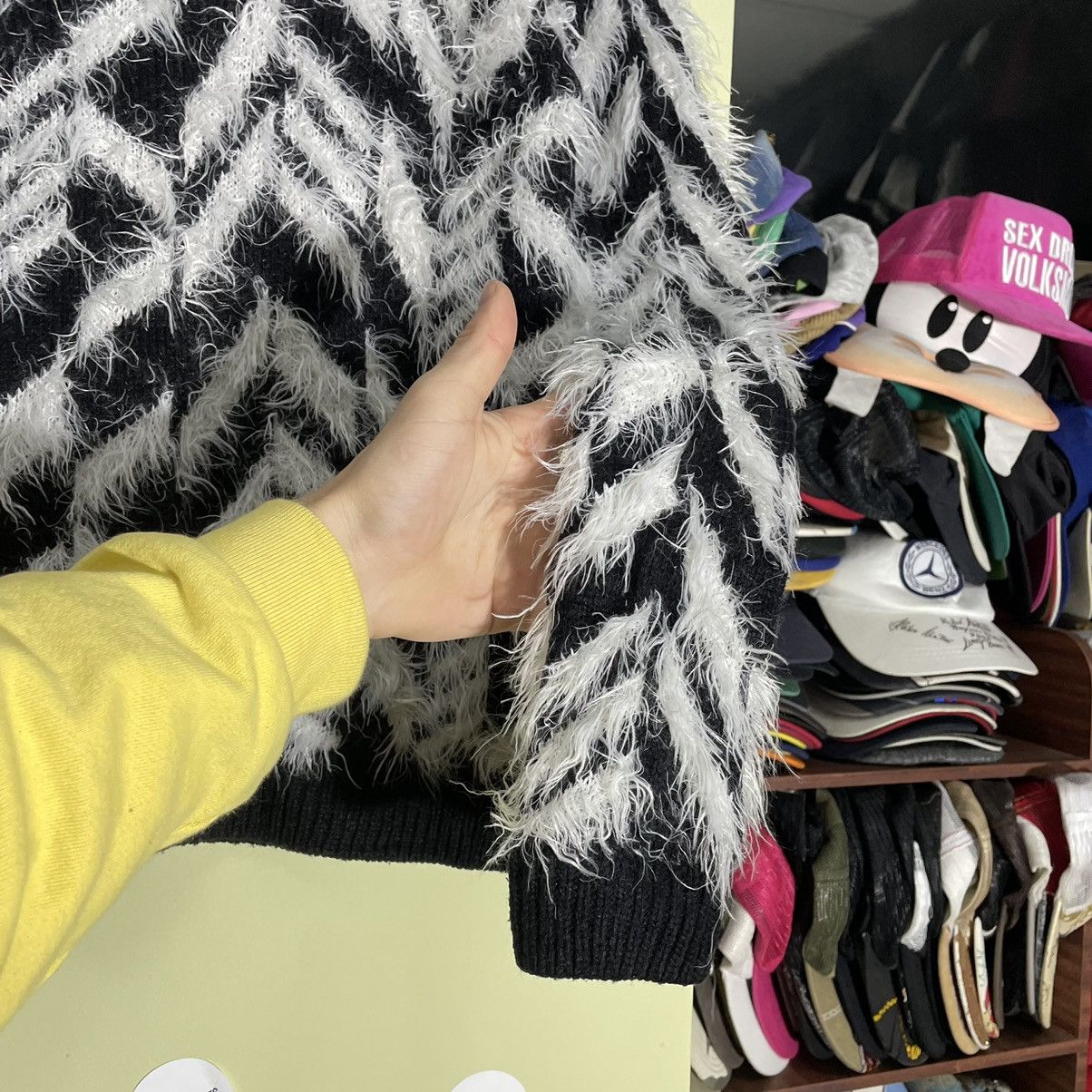 Vintage Vintage Y2K Mohair Fuzzy Chevron Knit Sweater Grunge Logo OS Size ONE SIZE - 5 Thumbnail