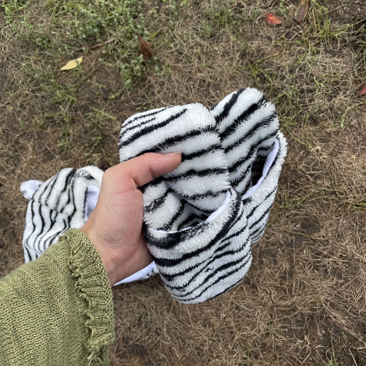 Vintage Vintage 90s Tiger Stripe Beanie Grunge Alt Furry Relaxed OS Size ONE SIZE - 6 Thumbnail