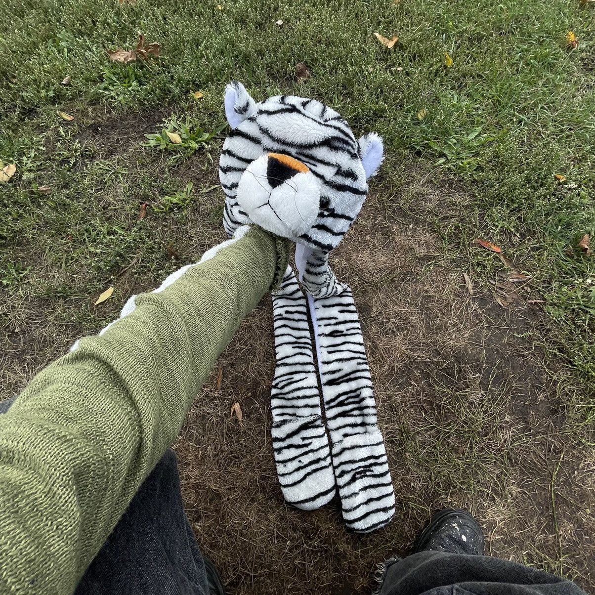 Vintage Vintage 90s Tiger Stripe Beanie Grunge Alt Furry Relaxed OS Size ONE SIZE - 2 Thumbnail