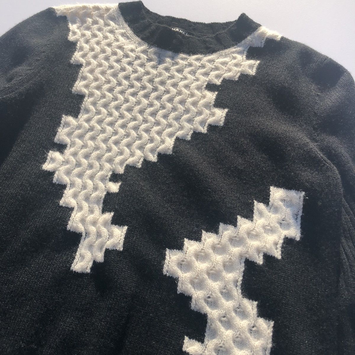 Chanel Chanel Runway 16A Rome Cashmere Knit Sweater Size 34 Size XS / US 0-2 / IT 36-38 - 10 Thumbnail
