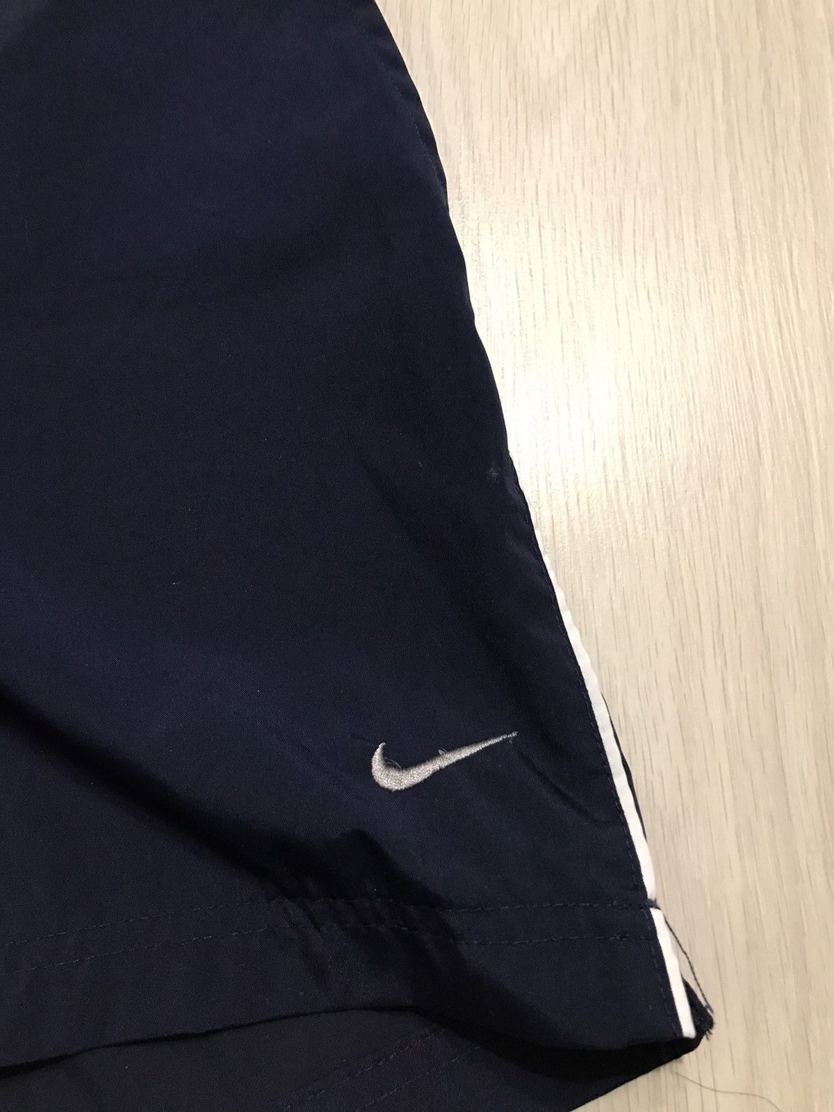 Nike Vintage Nike Shorts small swoosh Size US 34 / EU 50 - 2 Thumbnail