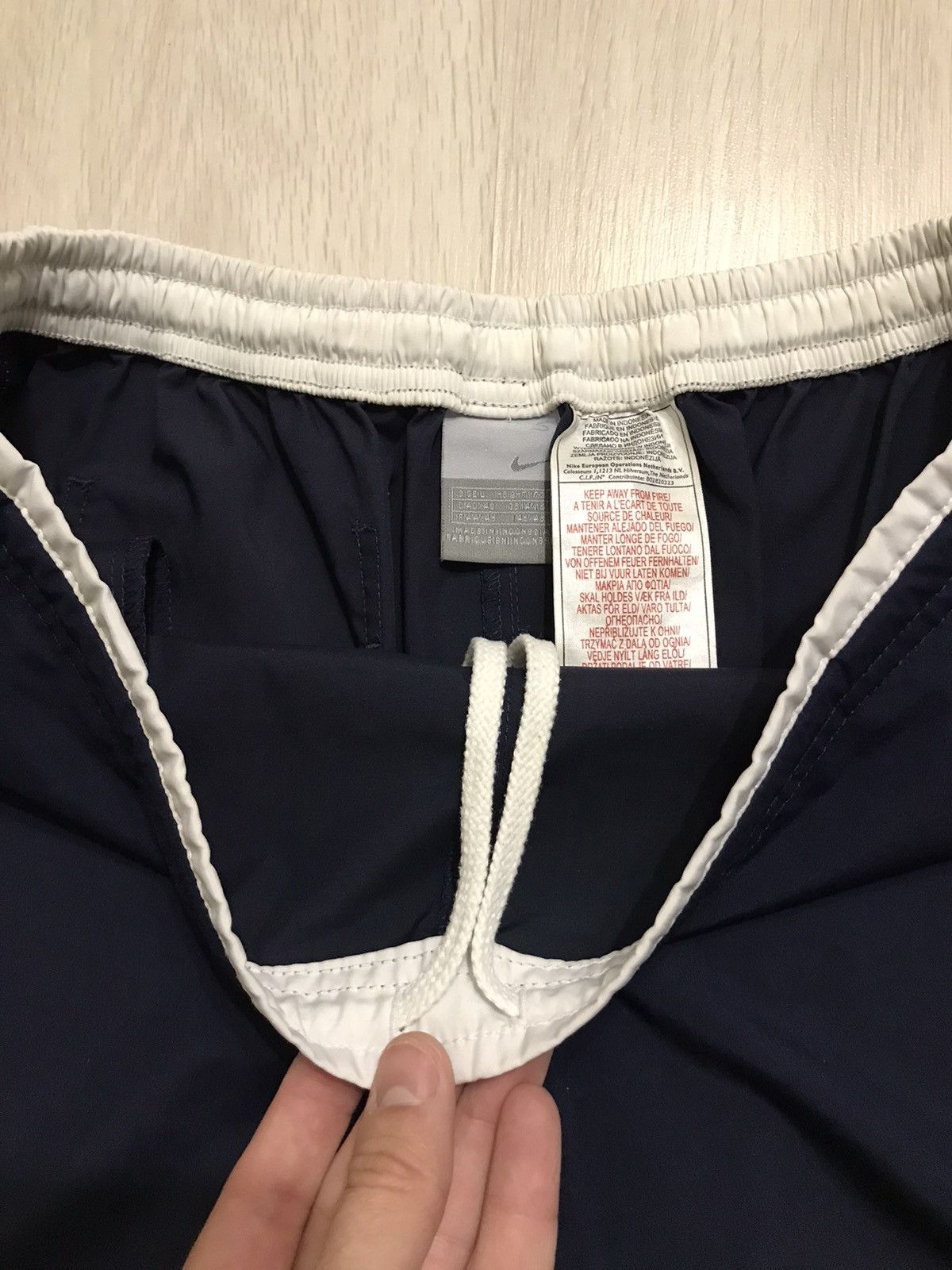 Nike Vintage Nike Shorts small swoosh Size US 34 / EU 50 - 4 Thumbnail
