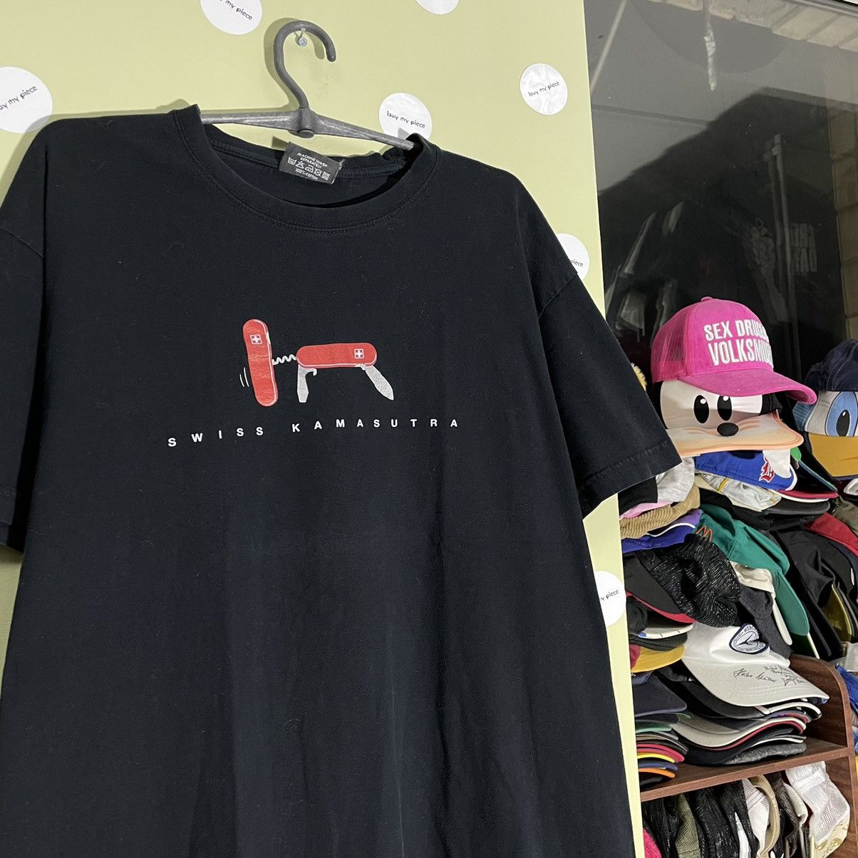 Vintage Vintage Y2K Sun Faded Graphic Tee Skate Streetwear Cropped L Size US L / EU 52-54 / 3 - 1 Thumbnail
