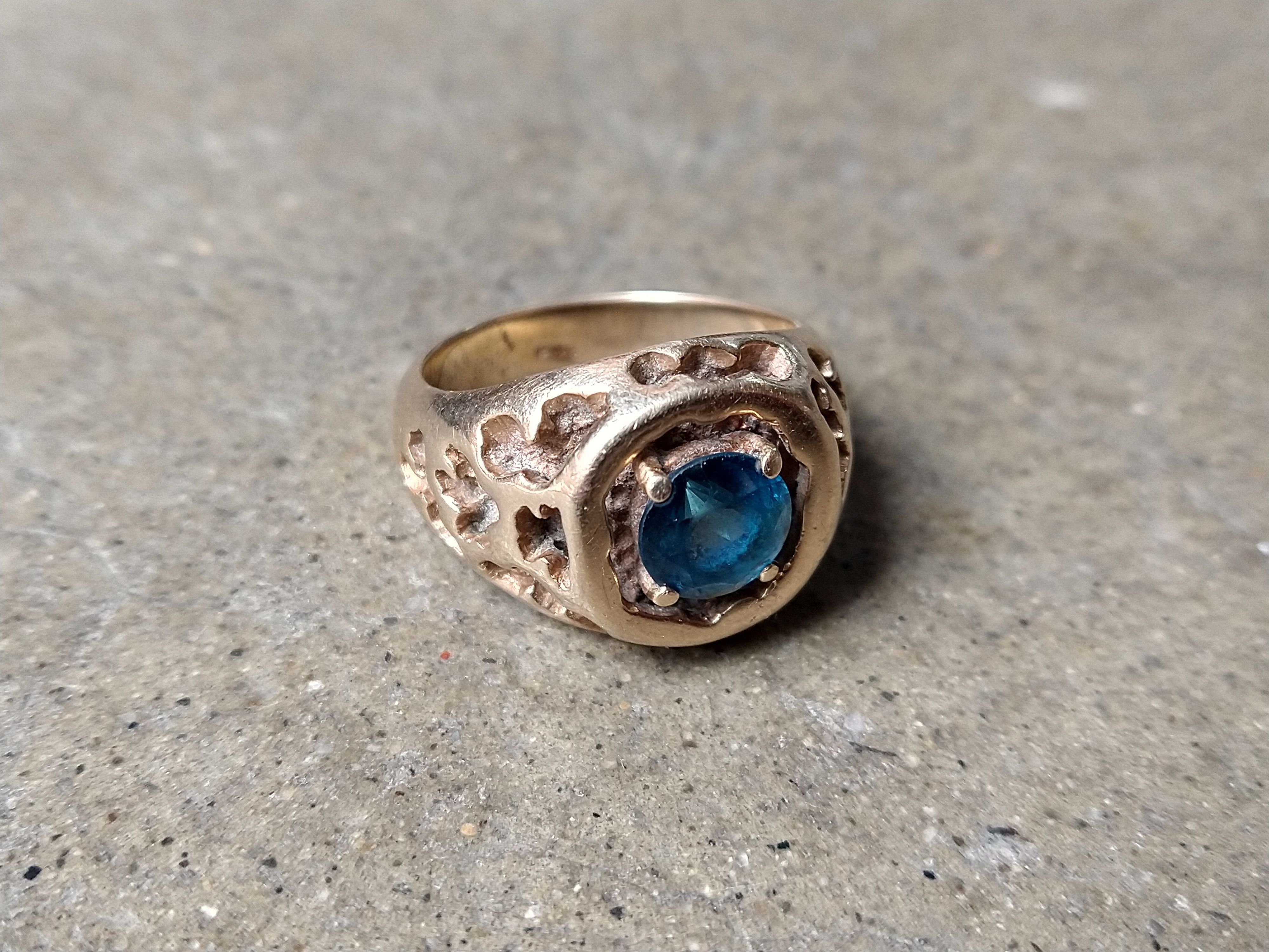 Jewelry Vintage 14K Gold Ring Size 9 Blue Glass Nugget Brutalist Size ONE SIZE - 2 Thumbnail