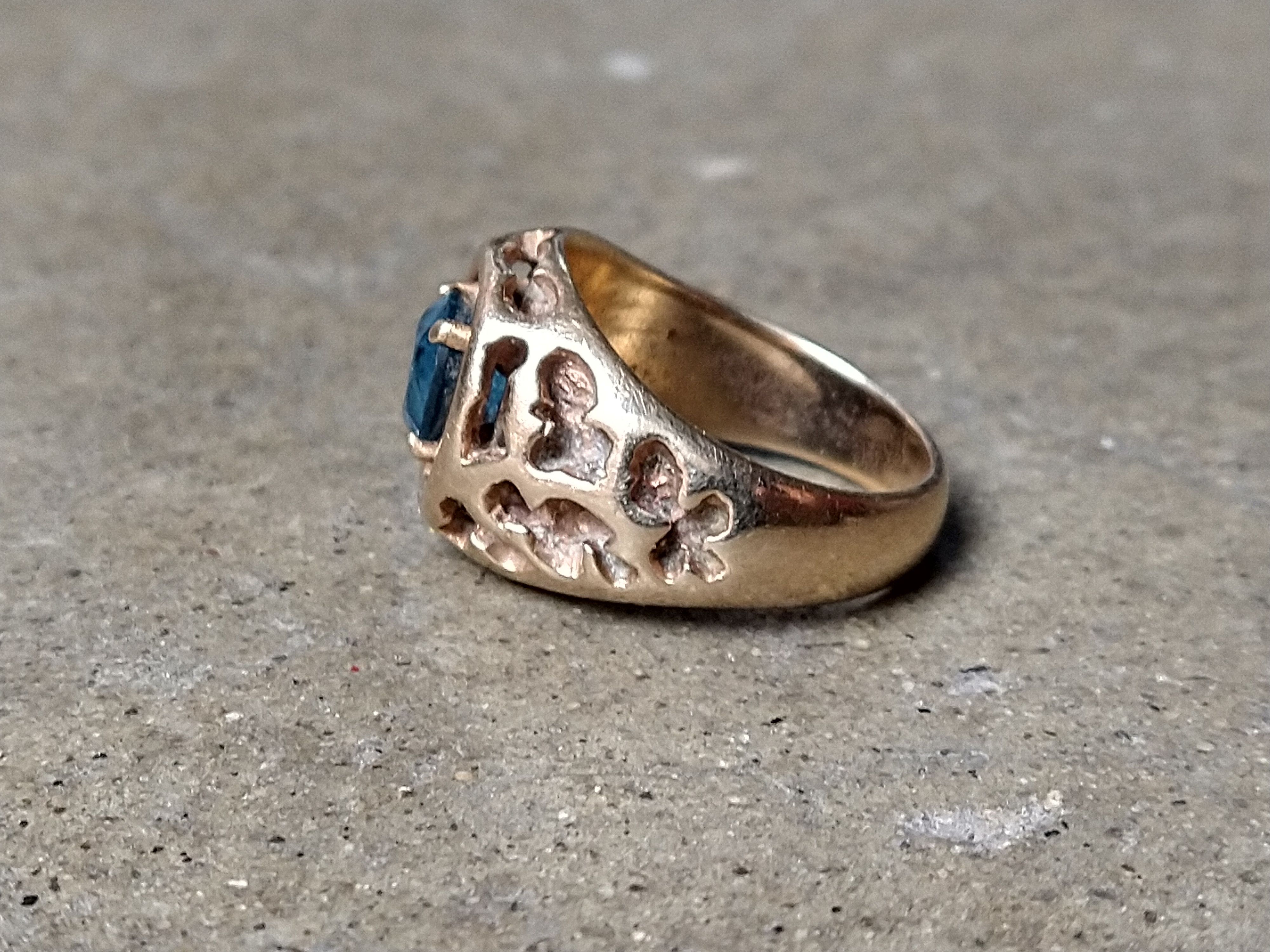 Jewelry Vintage 14K Gold Ring Size 9 Blue Glass Nugget Brutalist Size ONE SIZE - 3 Thumbnail
