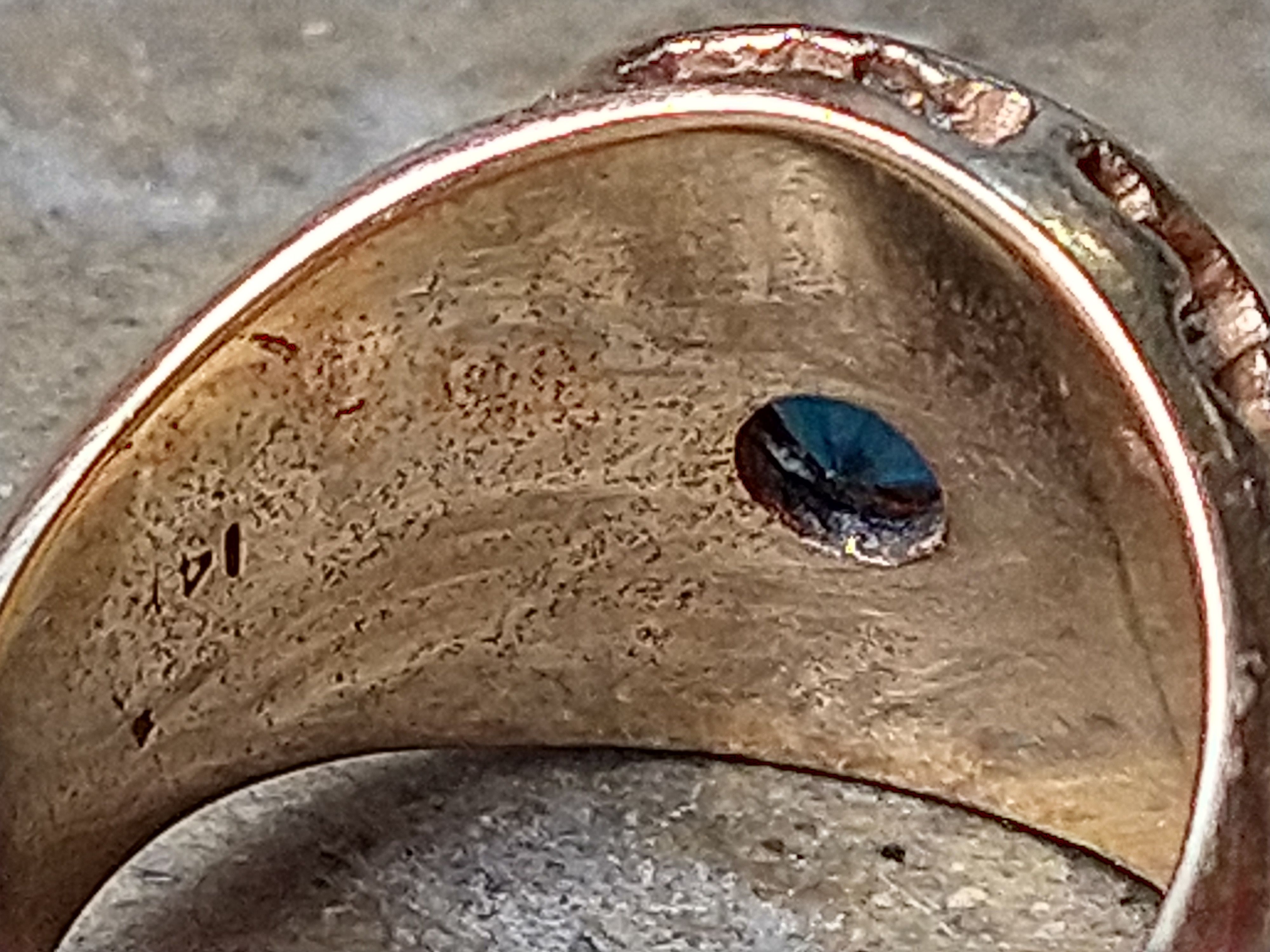 Jewelry Vintage 14K Gold Ring Size 9 Blue Glass Nugget Brutalist Size ONE SIZE - 11 Thumbnail