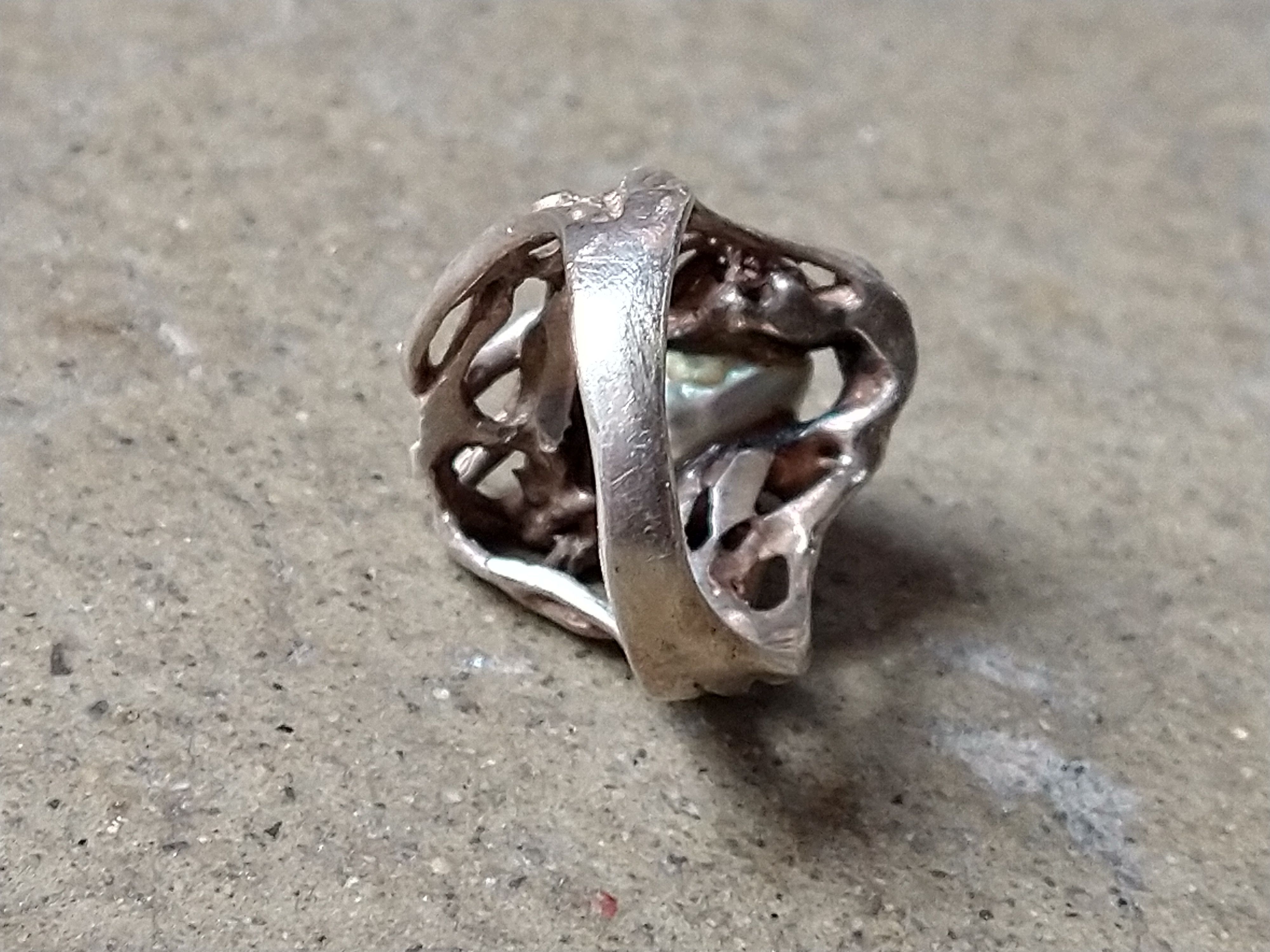 Jewelry Sterling Silver Ring Baroque Pearl Size 8 Brutalist Modern Size ONE SIZE - 12 Thumbnail