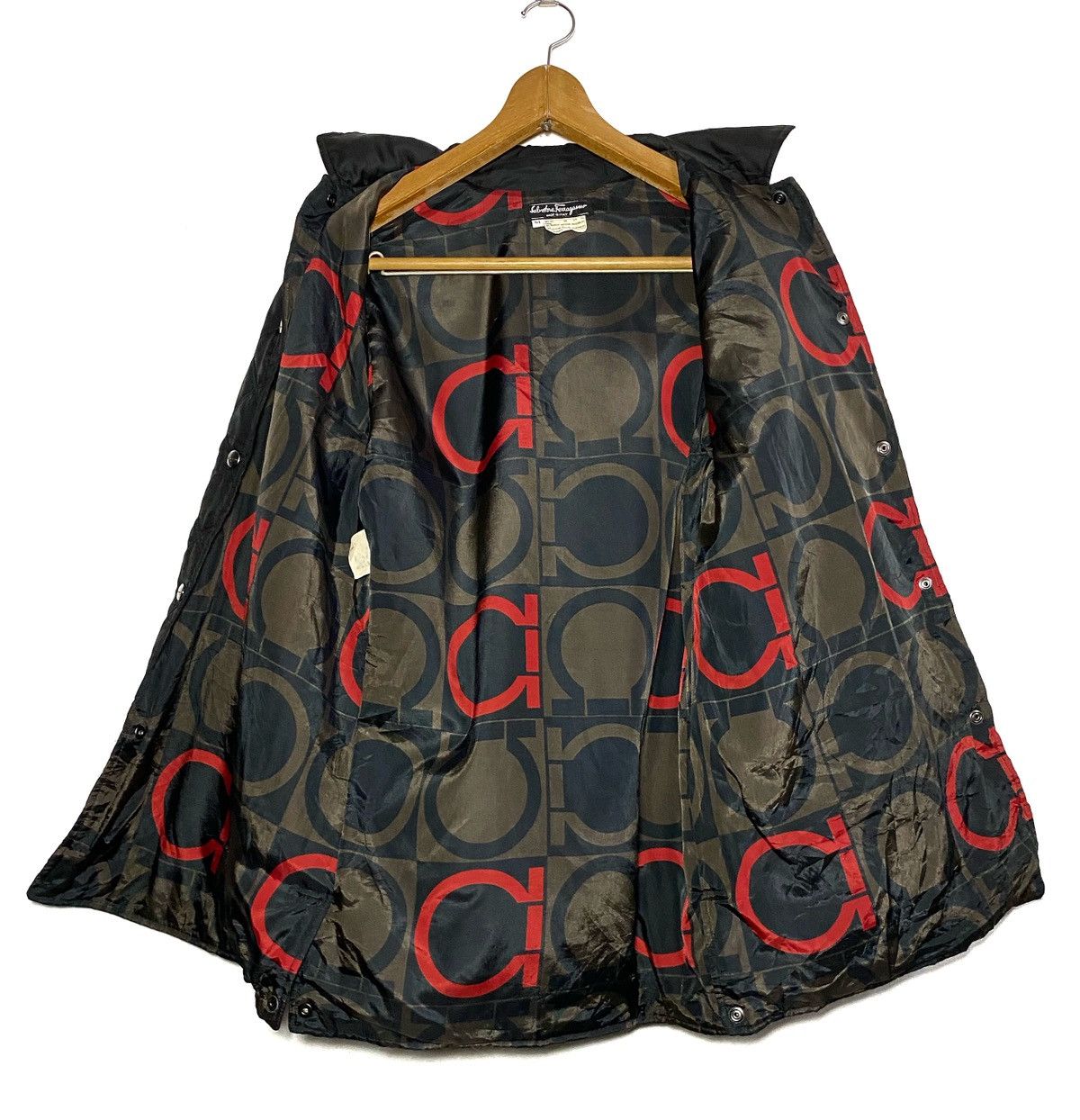 Salvatore Ferragamo Salvatore Ferragamo quilted full print light jacket Size US M / EU 48-50 / 2 - 5 Thumbnail