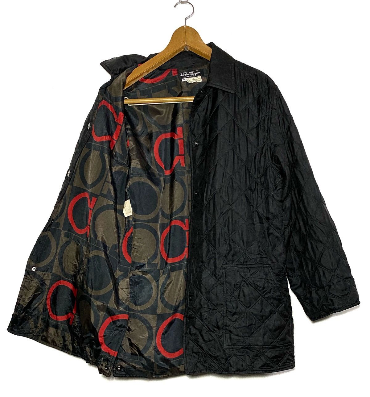 Salvatore Ferragamo Salvatore Ferragamo quilted full print light jacket Size US M / EU 48-50 / 2 - 1 Thumbnail