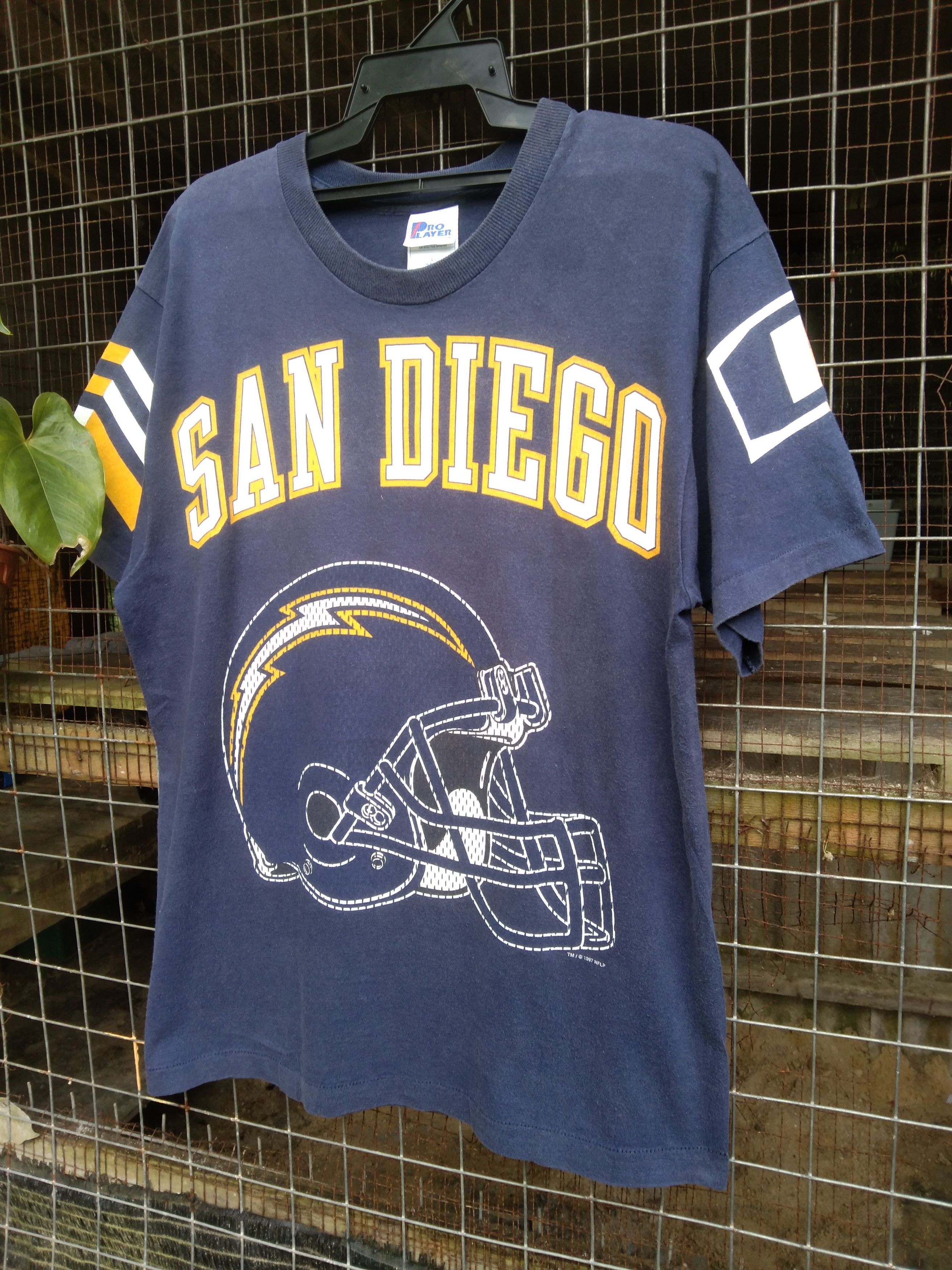 NFL VINTAGE 1997 SAN DIEGO CHARGERS MEN'S T-SHIRT Size US L / EU 52-54 / 3 - 2 Thumbnail