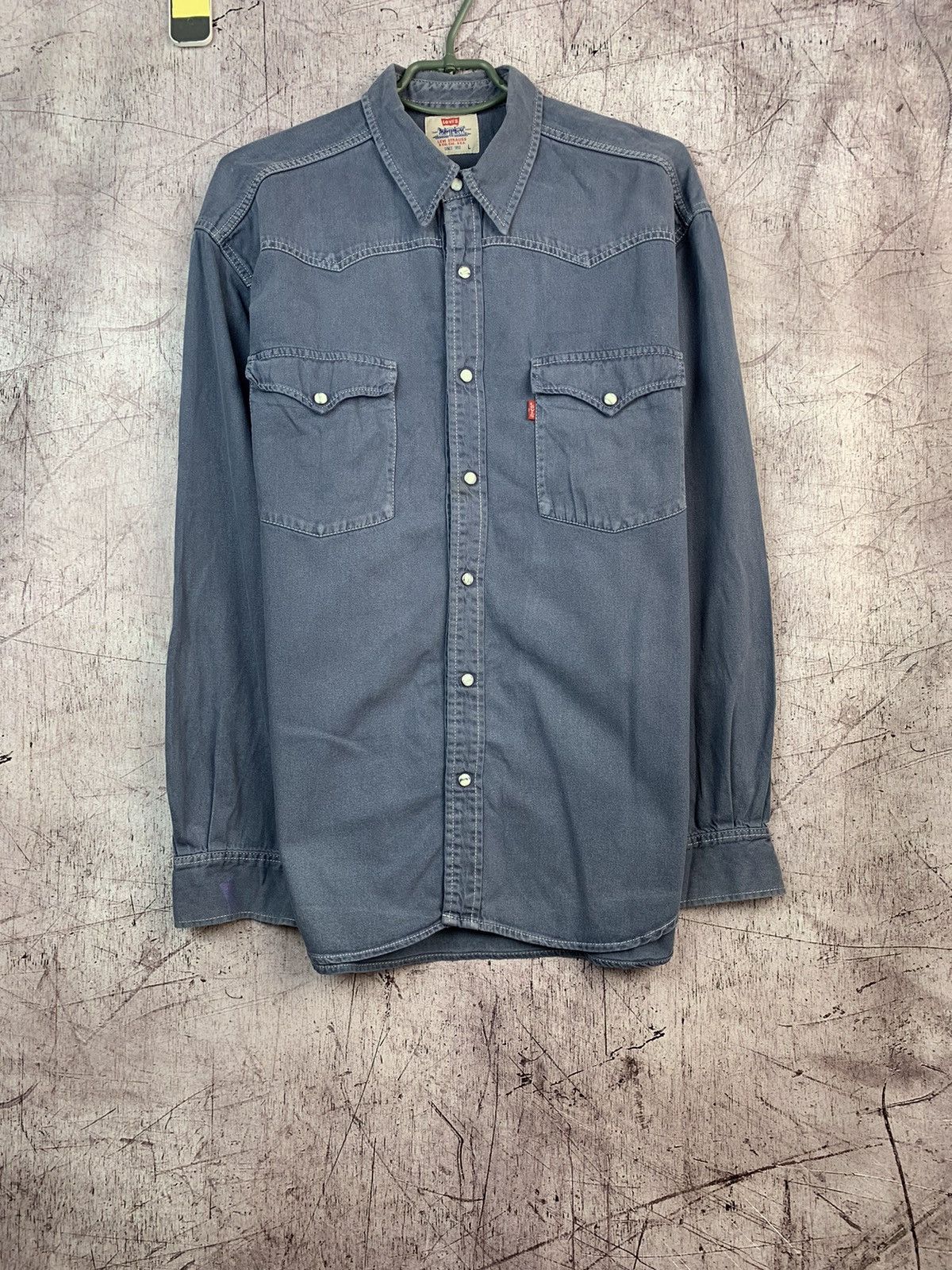 Levi's × Levi's Vintage Clothing × Vintage Vintage Levis Denim Shirt Size US L / EU 52-54 / 3 - 1 Thumbnail