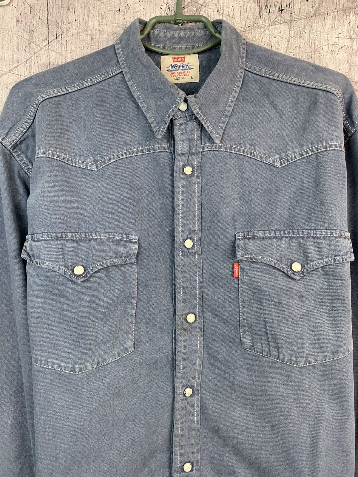 Levi's × Levi's Vintage Clothing × Vintage Vintage Levis Denim Shirt Size US L / EU 52-54 / 3 - 2 Thumbnail