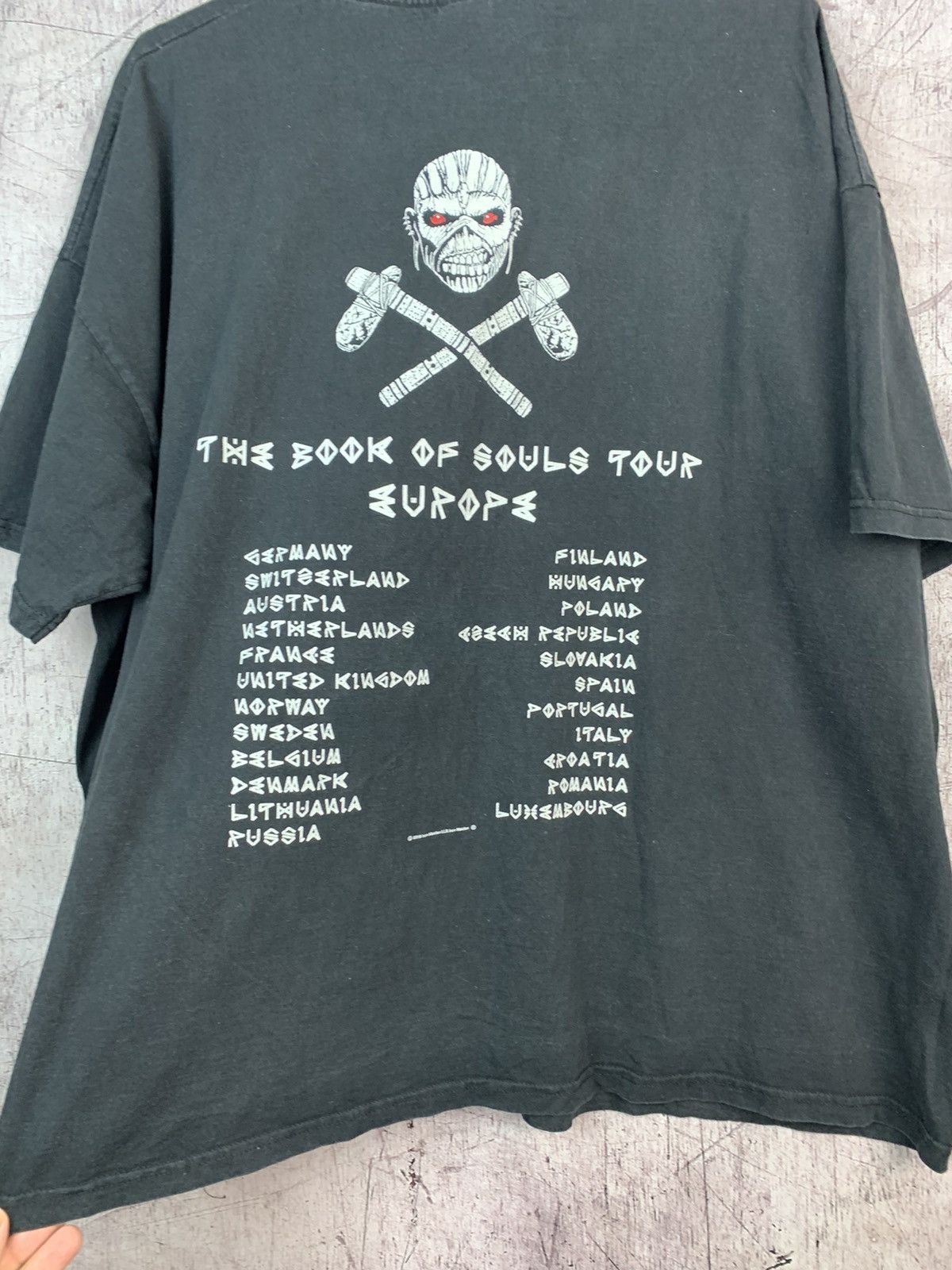 Band Tees × Iron Maiden Iron Maiden The Book Of Souls Europe Tour T shirt Size US XXL / EU 58 / 5 - 6 Thumbnail