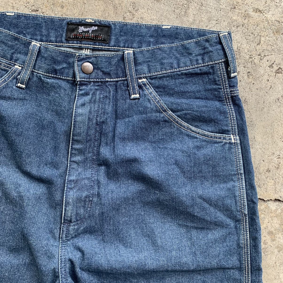 Jean Wrangler short denim jeans Size US 31 - 6 Thumbnail