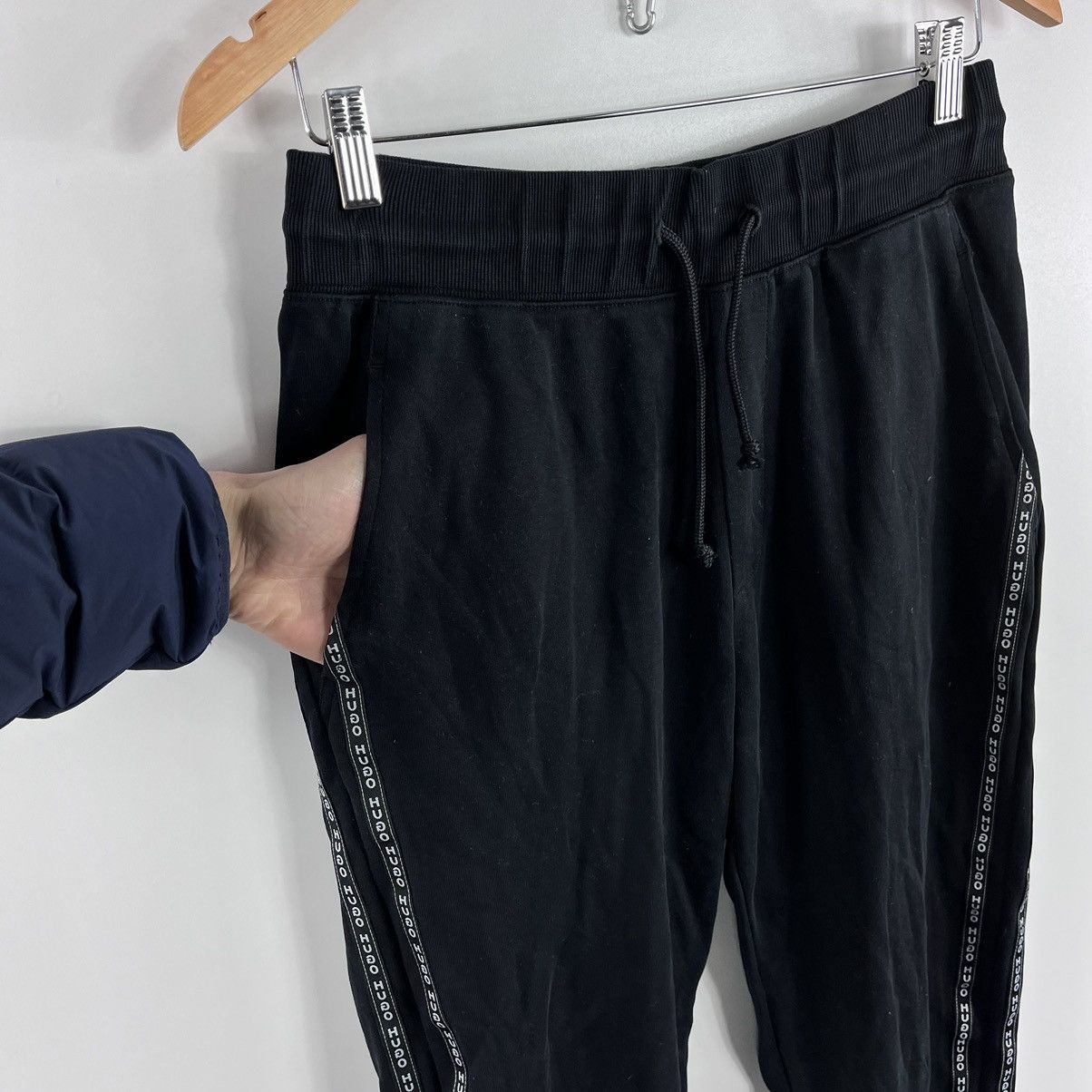 Hugo × Hugo Boss HUGO Hugo Boss Sweatpants Multilogo Black Size S Size US 30 / EU 46 - 3 Thumbnail