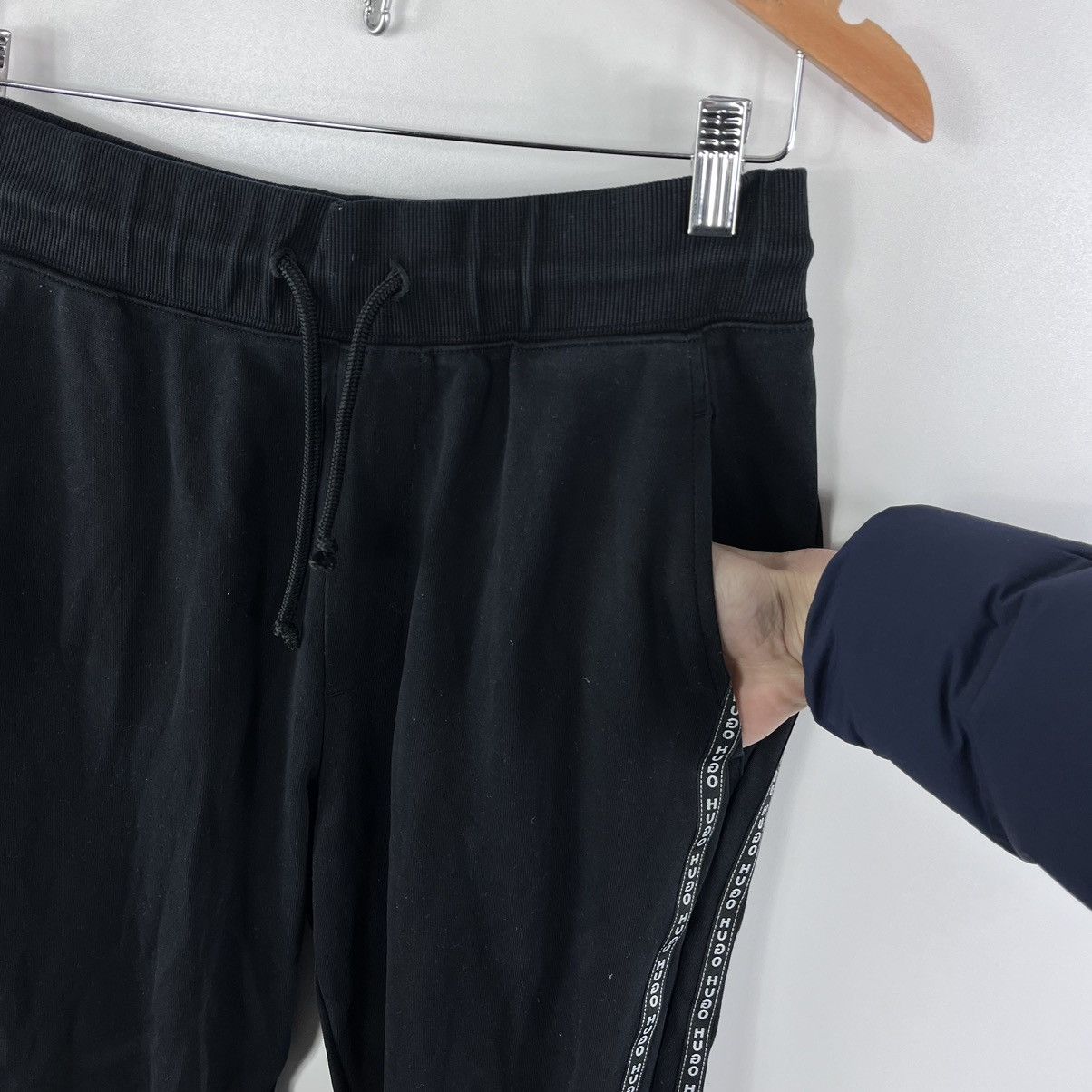 Hugo × Hugo Boss HUGO Hugo Boss Sweatpants Multilogo Black Size S Size US 30 / EU 46 - 4 Thumbnail
