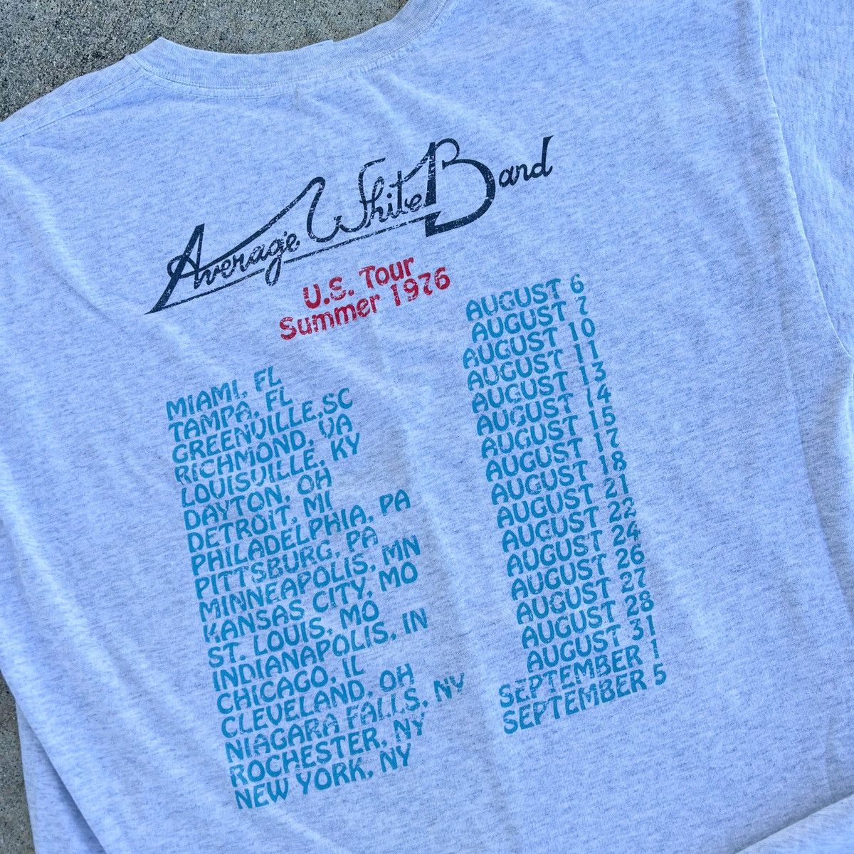 Band Tees × Vintage Vintage Y2K Average White Band AWB Music Band Tour Tee Size US XL / EU 56 / 4 - 4 Thumbnail