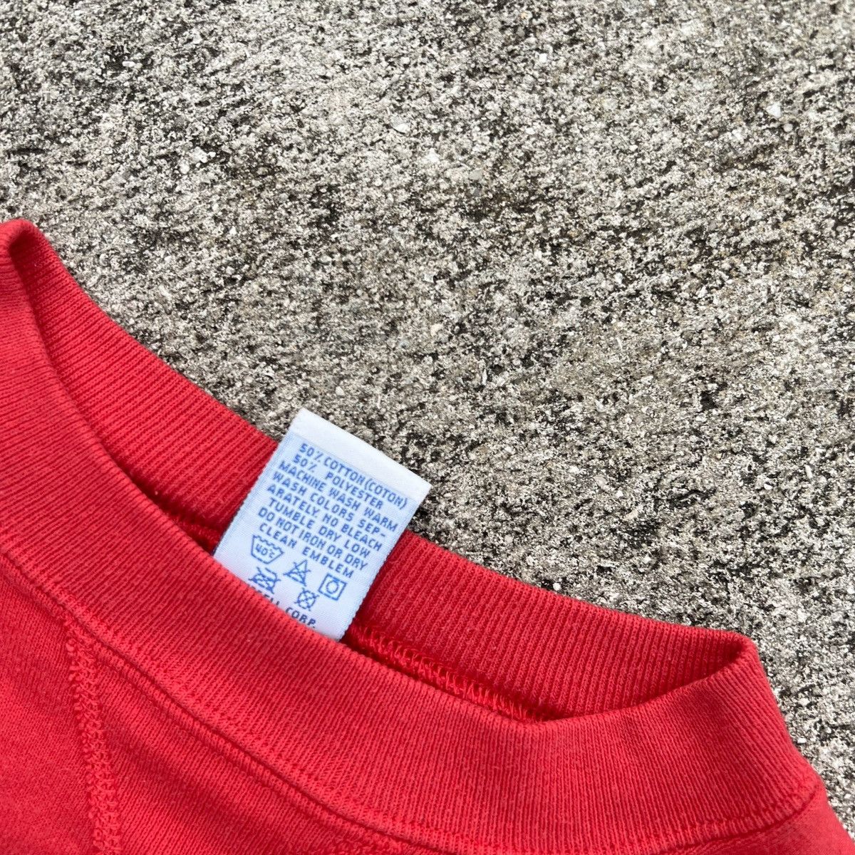 Russell Athletic × Vintage Vintage 90s Russell Sweatshirt Red - L Size US L / EU 52-54 / 3 - 4 Thumbnail