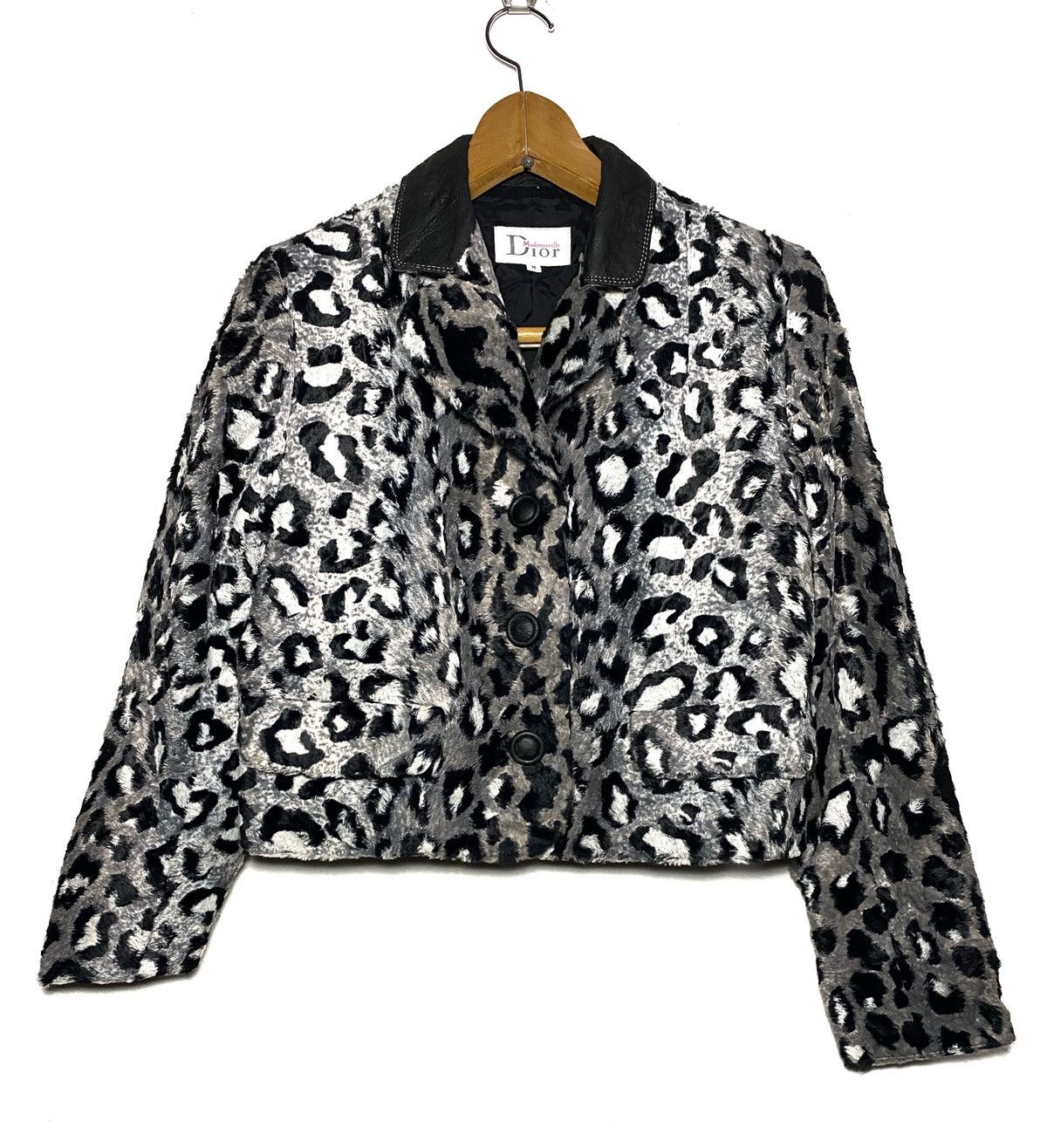 Christian Dior Monsieur Fur Christian Dior Leopard Print Croptop Jacket Size M / US 6-8 / IT 42-44 - 1 Thumbnail