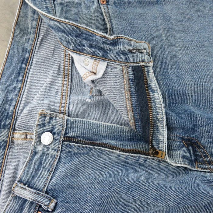 JNCO × Levi's × Vintage Vintage Levis Light Wash Distressed Jeans 35x30 Size US 35 - 10 Thumbnail