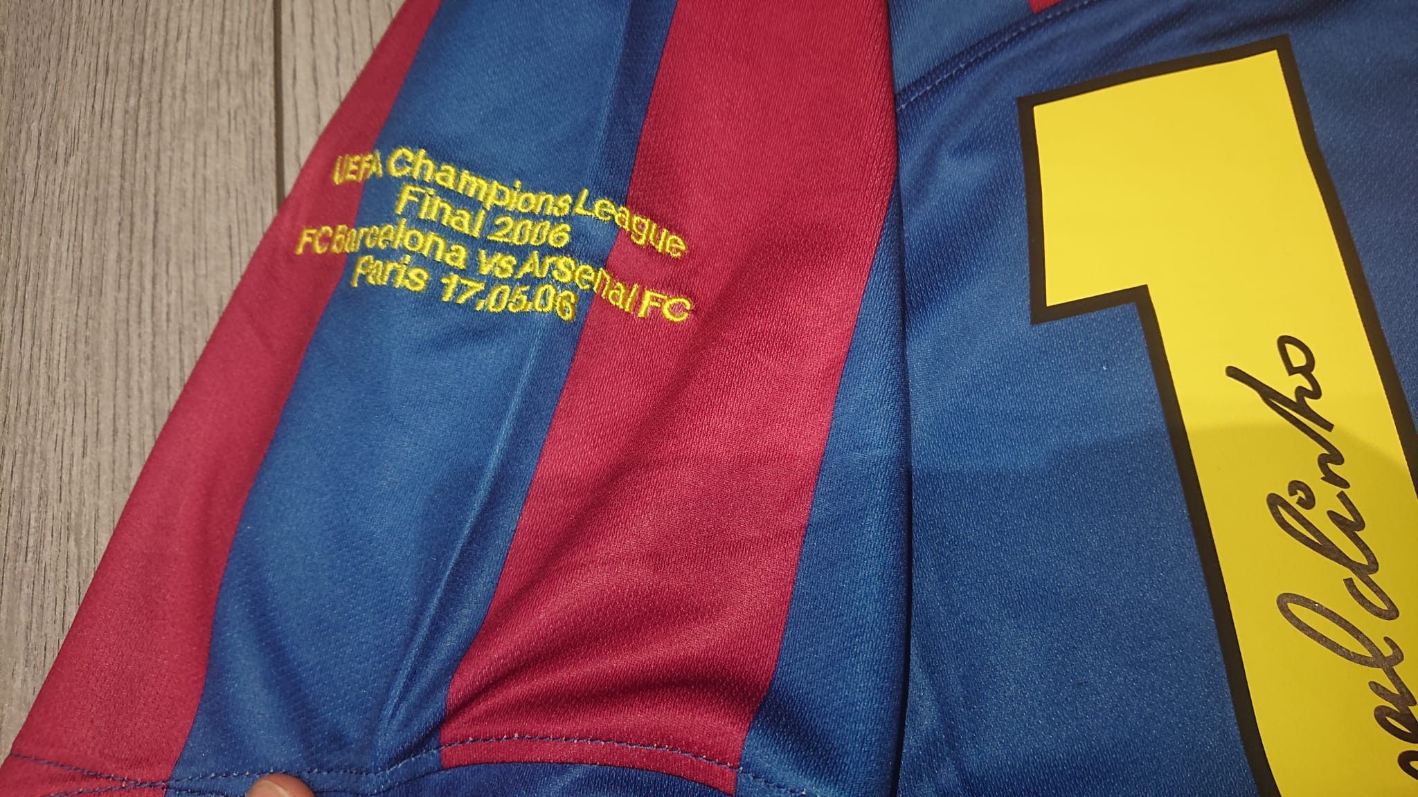 Chemise Cadre Authentique Signée Ronaldinho | Barcelone | Objet De Collection