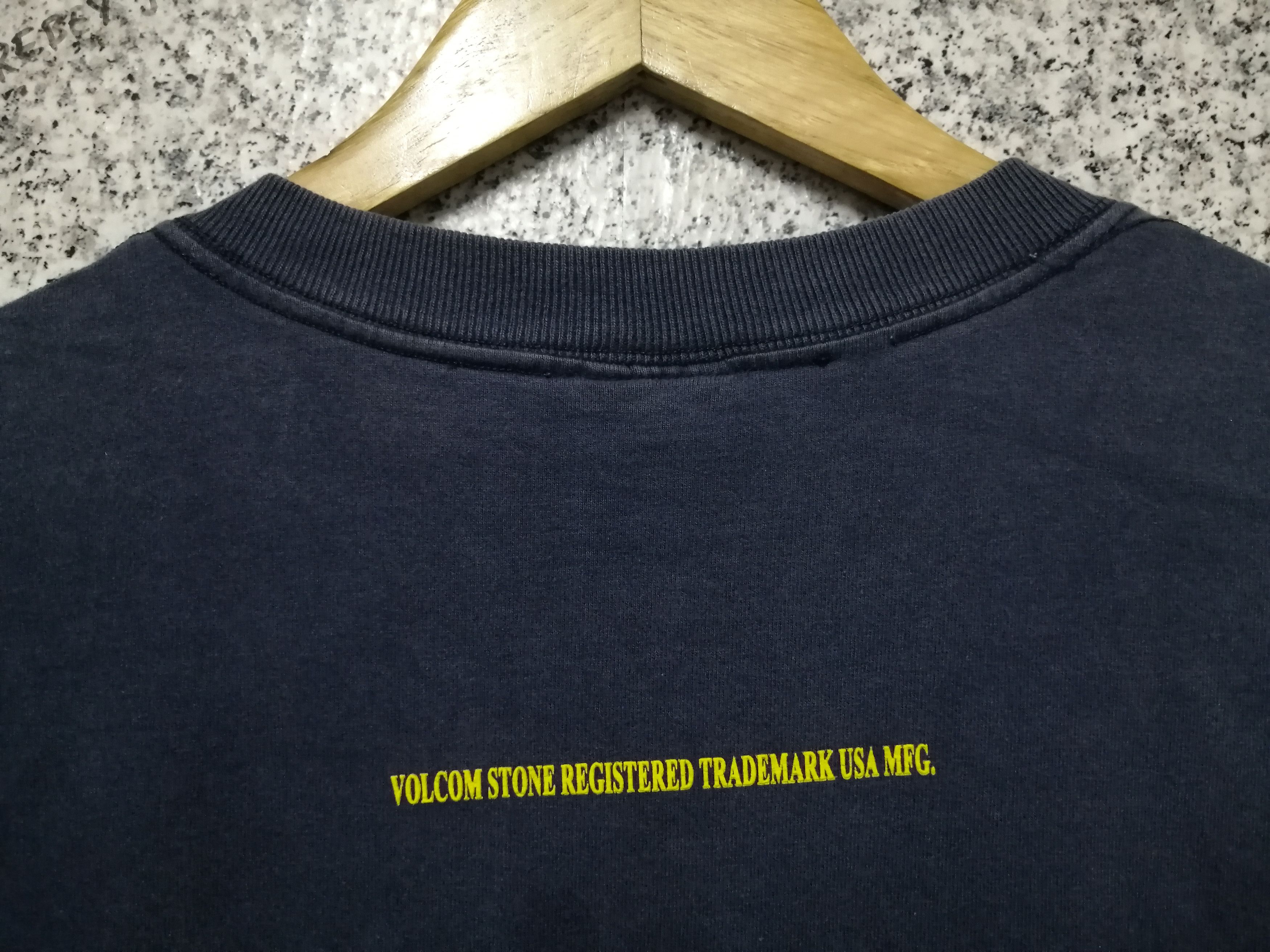 Vintage × Volcom 90s Vintage Volcom Tee Big Logo very rare Size US L / EU 52-54 / 3 - 6 Thumbnail