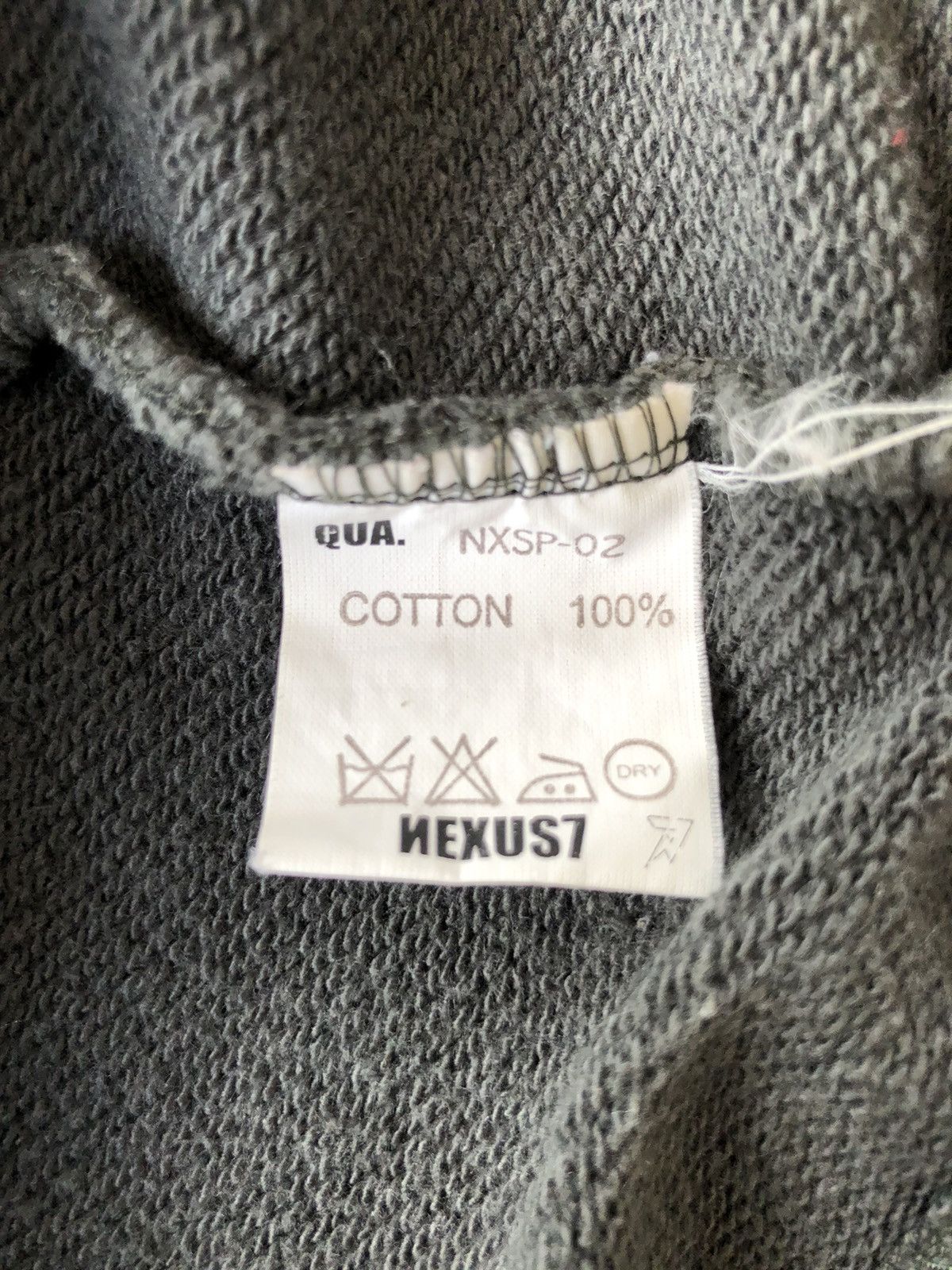NEXUSVII GRAIL🔥Nexus Vii 🇯🇵 Angelina Jolie Portrait Sweater Size US L / EU 52-54 / 3 - 7 Thumbnail