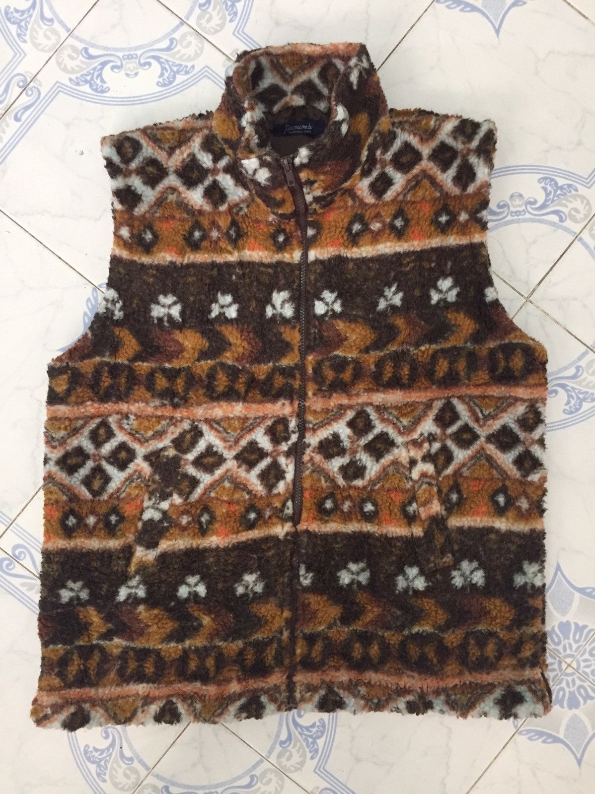 Japanese Brand Printed Art Sleeveless Deep Pile Fleece Vest Jacket Size US M / EU 48-50 / 2 - 1 Thumbnail