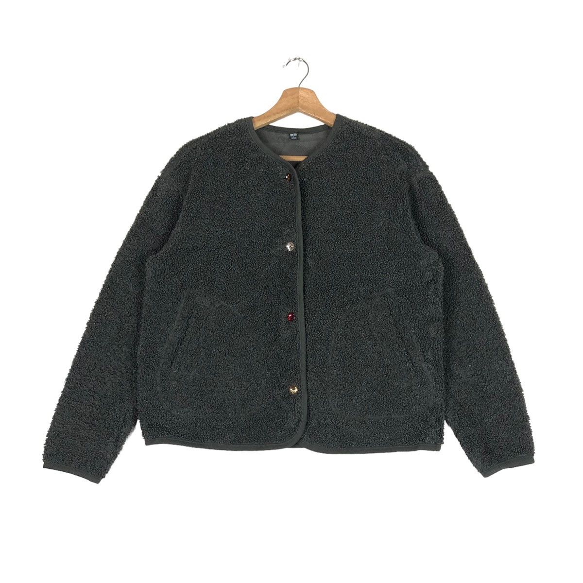 Japanese Brand Japanese Uniqlo Crystal Button Sherpa Size L / US 10 / IT 46 - 2 Thumbnail