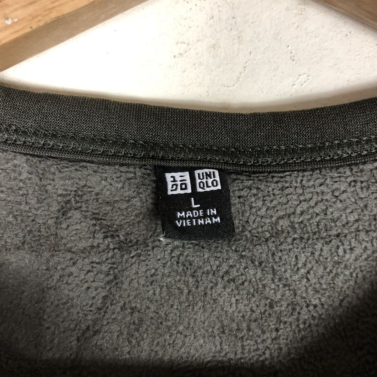 Japanese Brand Japanese Uniqlo Crystal Button Sherpa Size L / US 10 / IT 46 - 7 Thumbnail