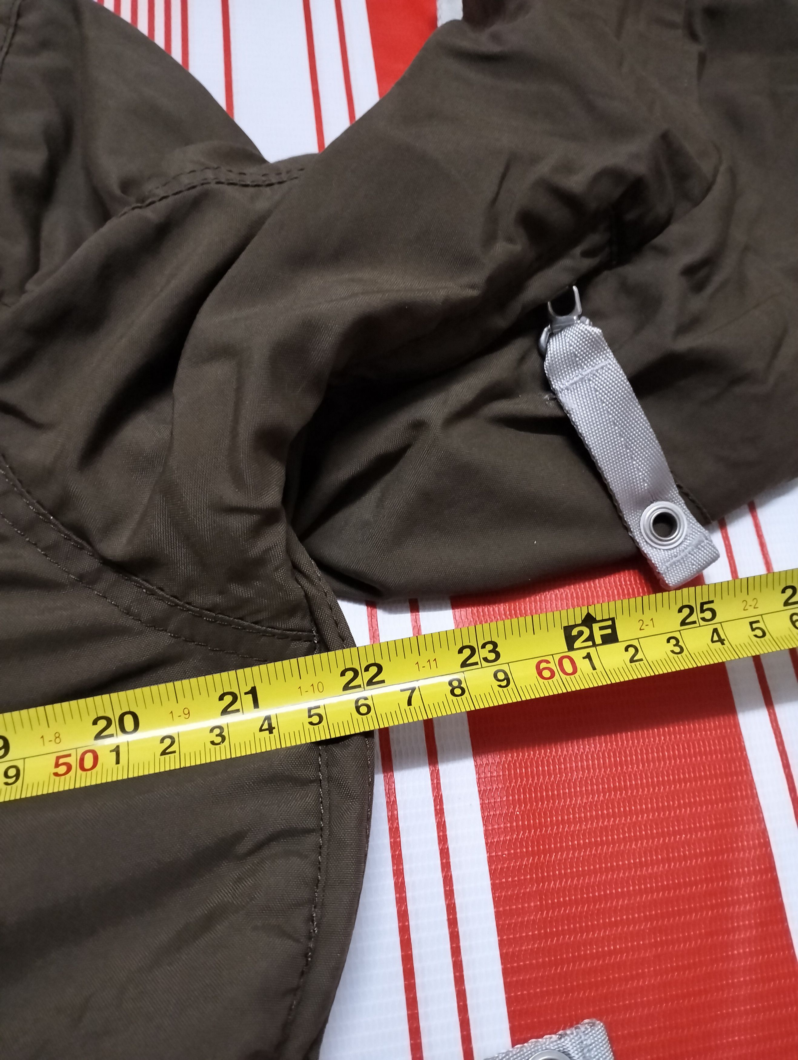 Japanese Brand Vtg Town and Country Surfing Windbreaker LightJacket Size US S / EU 44-46 / 1 - 4 Thumbnail
