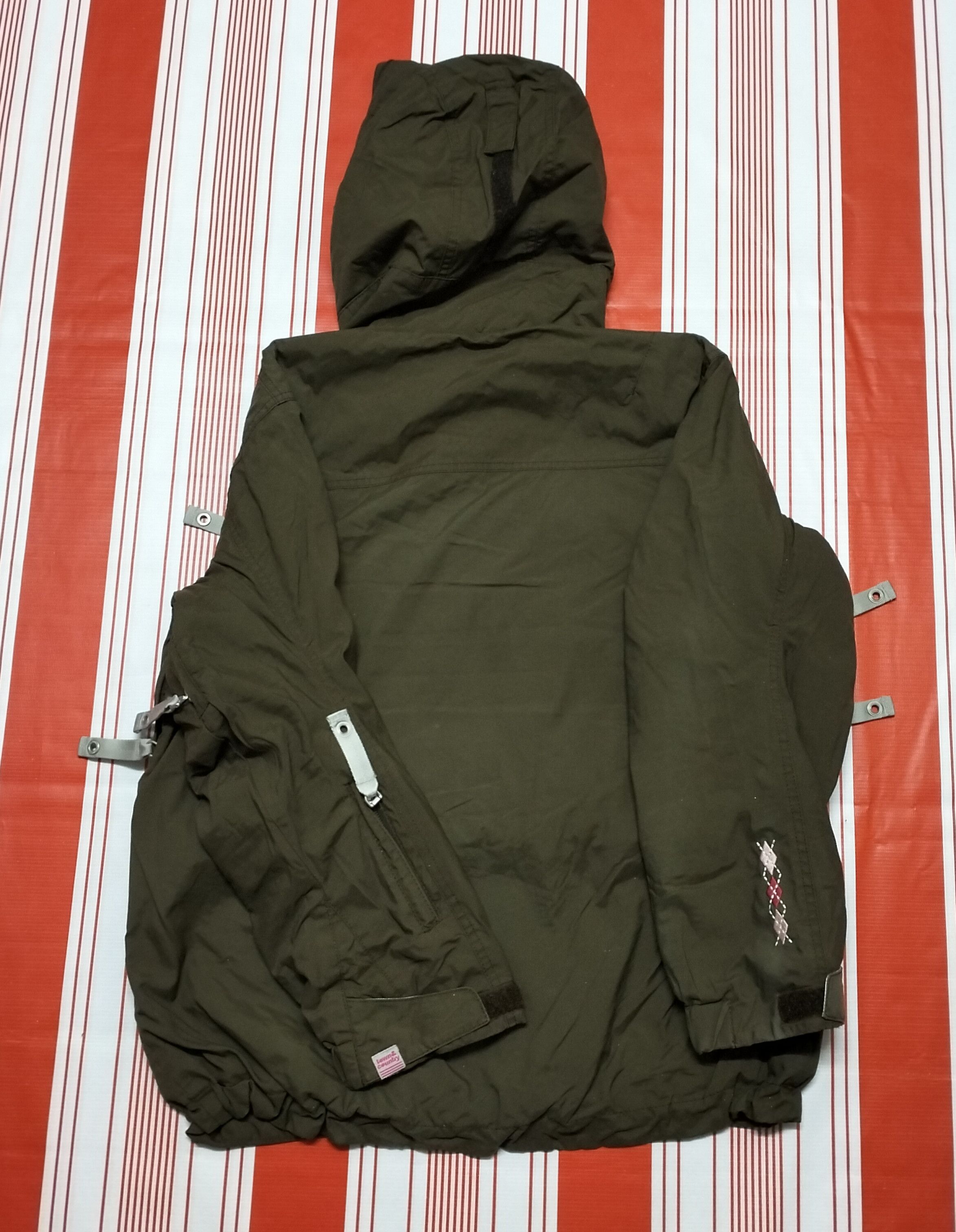 Japanese Brand Vtg Town and Country Surfing Windbreaker LightJacket Size US S / EU 44-46 / 1 - 2 Thumbnail