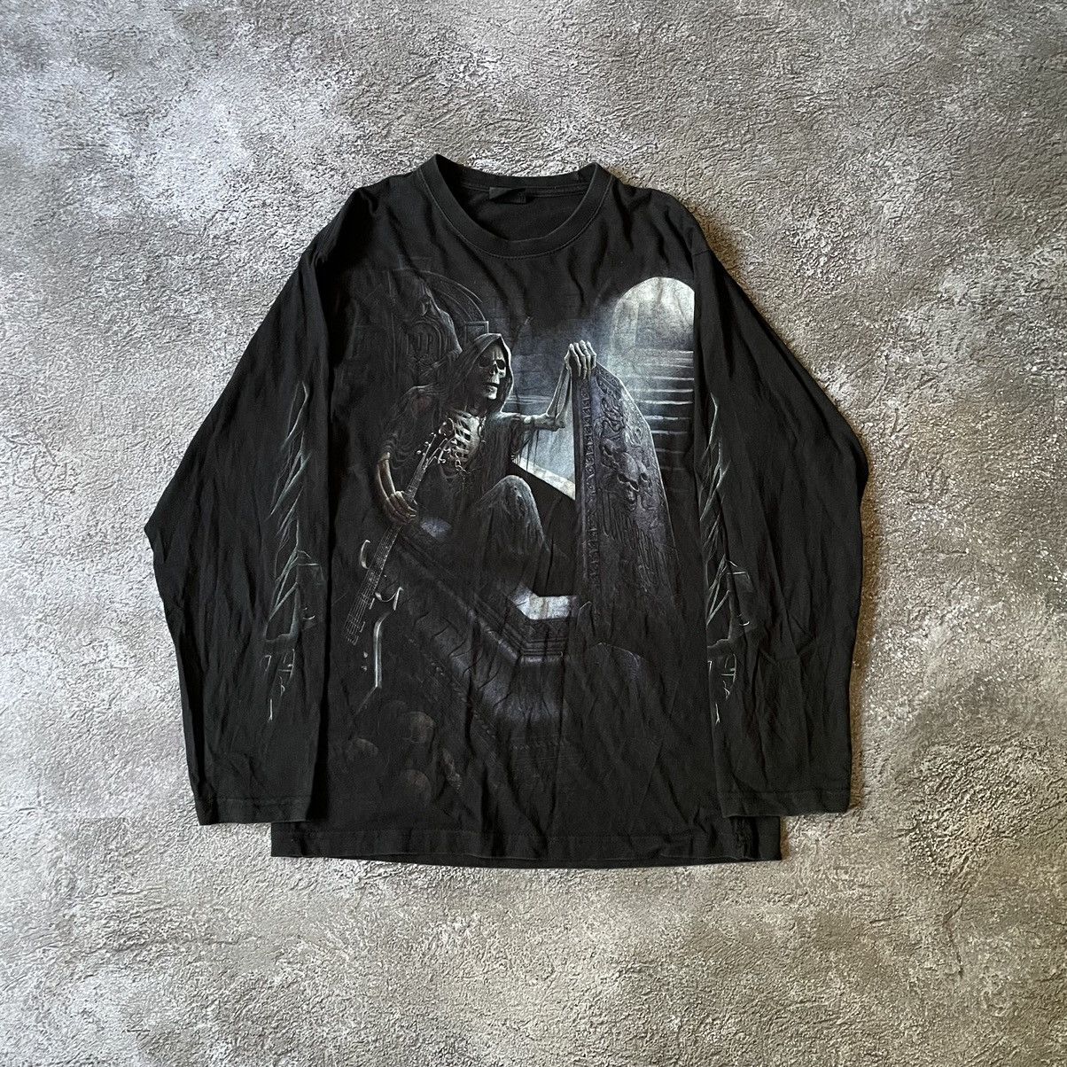 Vintage Vintage Y2K Goth Graphic Tee Skulls All Over Print Faded L Size US L / EU 52-54 / 3 - 1 Thumbnail
