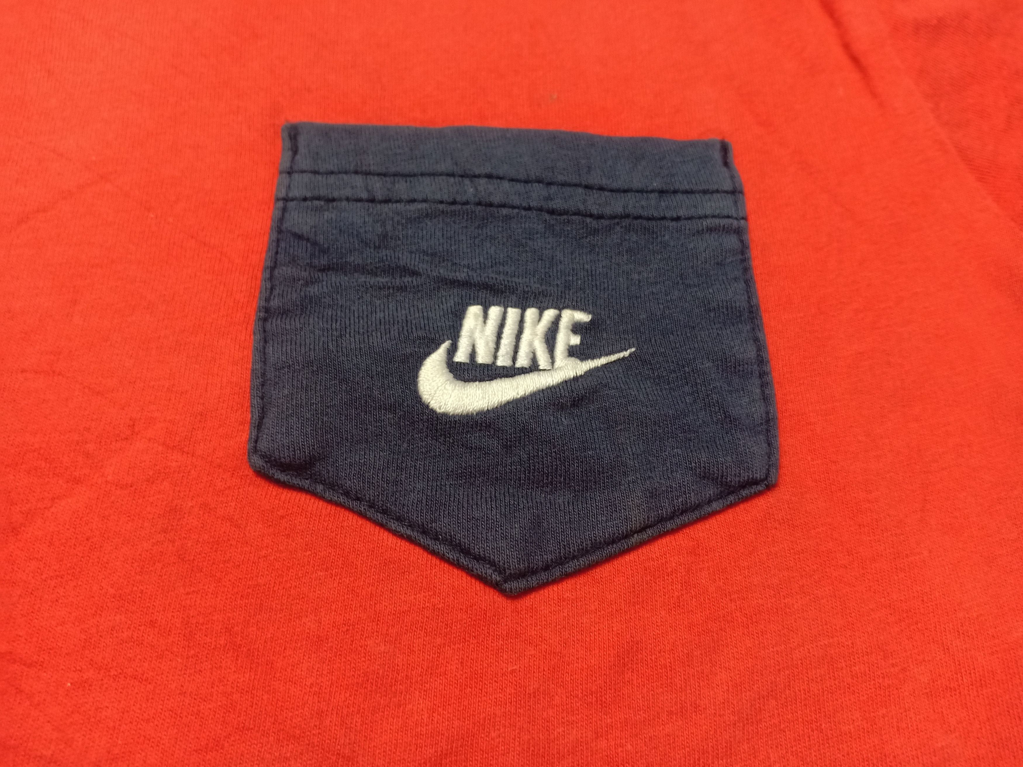 Nike Nike Pocket Tee Swoosh Logo Size XS / US 0-2 / IT 36-38 - 3 Thumbnail