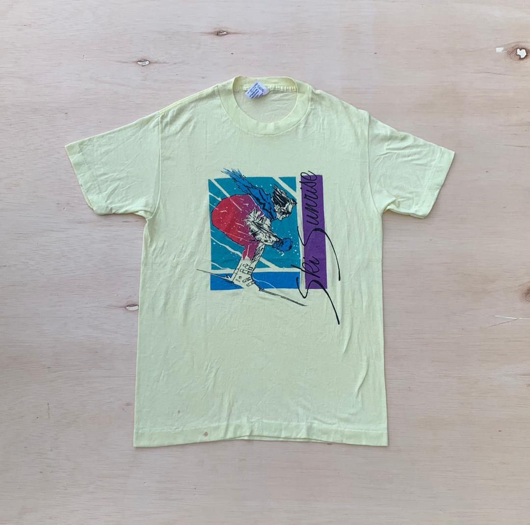 Vintage Vintage Tee Ski Sunrise A9 Size US M / EU 48-50 / 2 - 1 Thumbnail