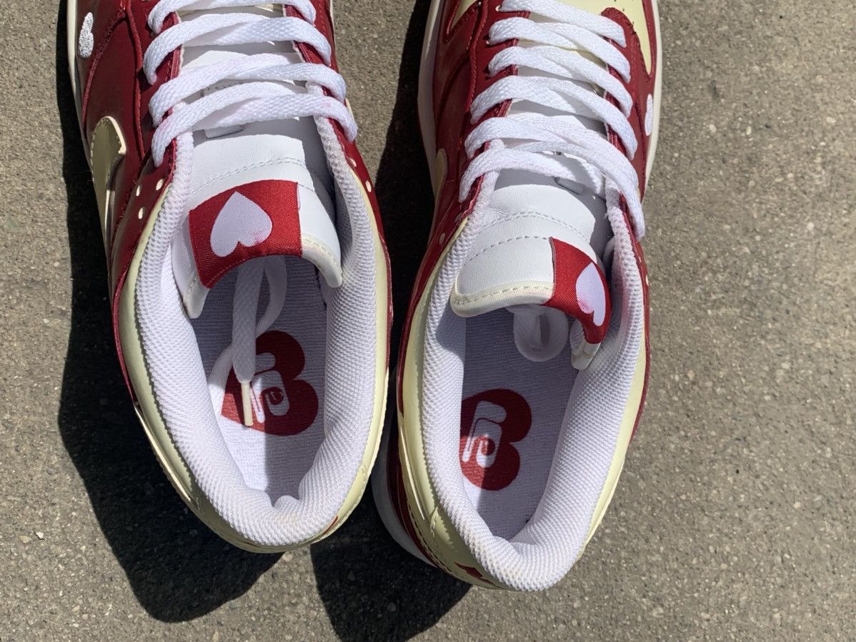 Nike Nike Dunk Low Valentines Day 2004 WMNS Varsity Red Size US 8.5 / EU 41-42 - 4 Thumbnail