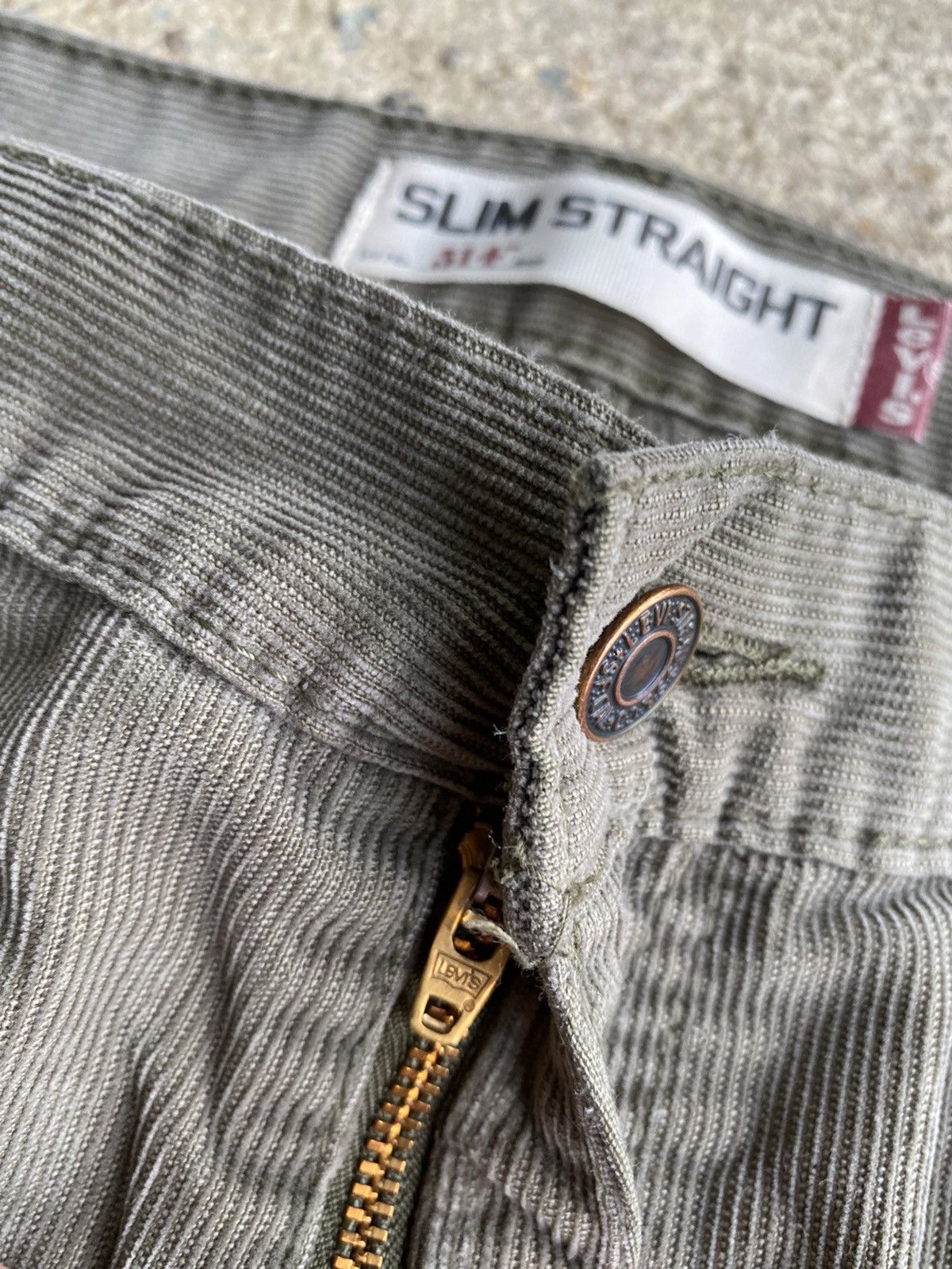 Levi's × Vintage Levi’s Crazy Y2K 514 Olive Corduroy Pants Size US 36 / EU 52 - 6 Thumbnail