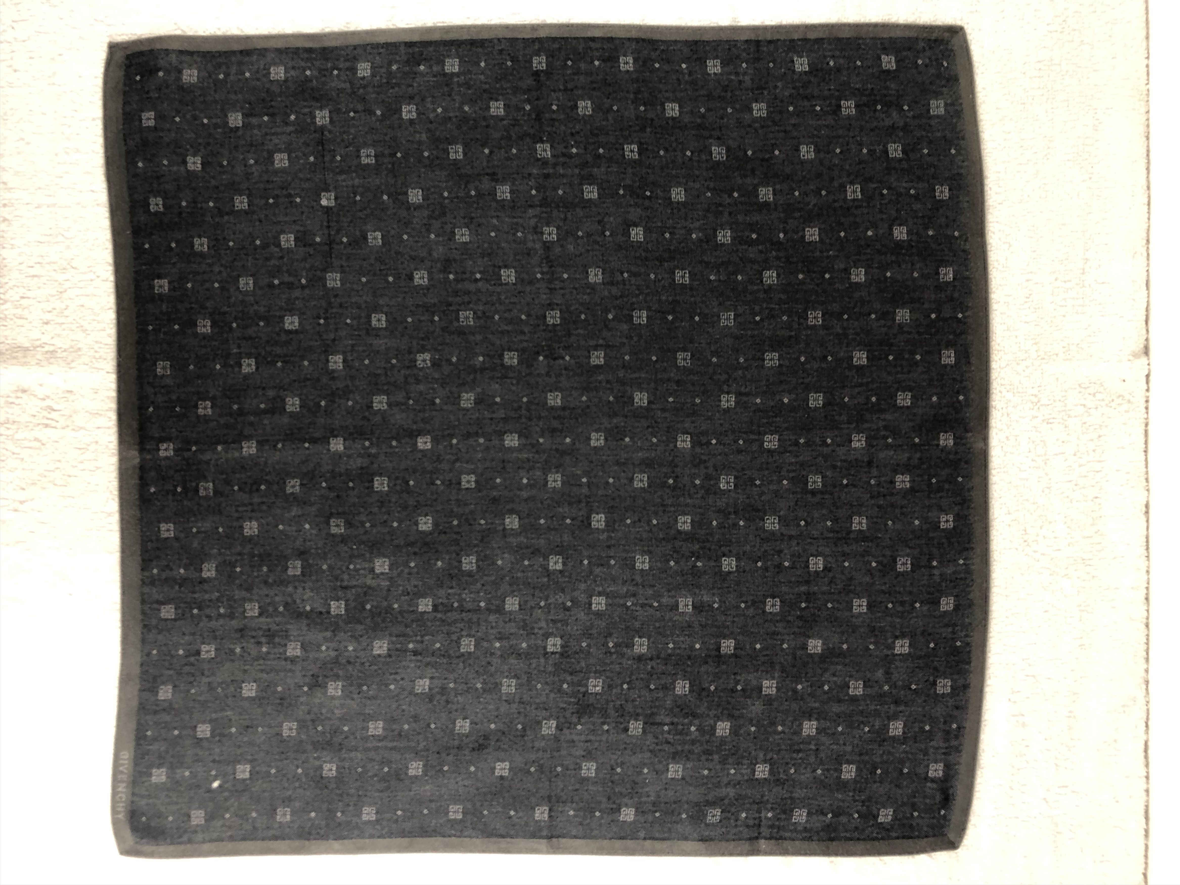 Vintage Givenchy Handkerchief / Bandana / Neckerchief C106 Size ONE SIZE - 3 Thumbnail